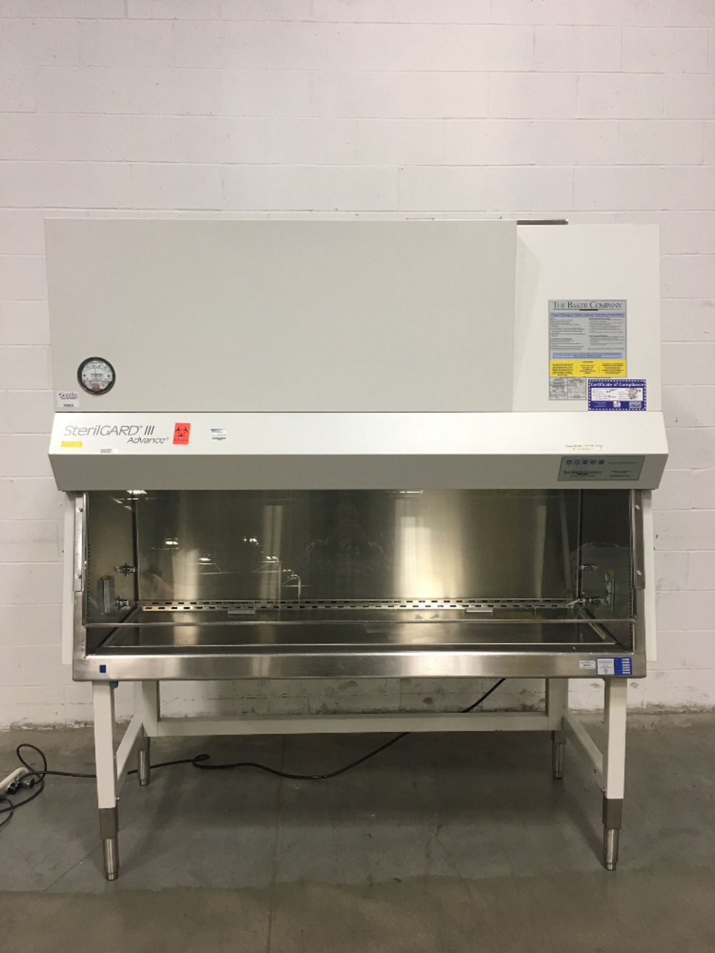 Baker SG603 6' Bioloigcal Safety Cabinet