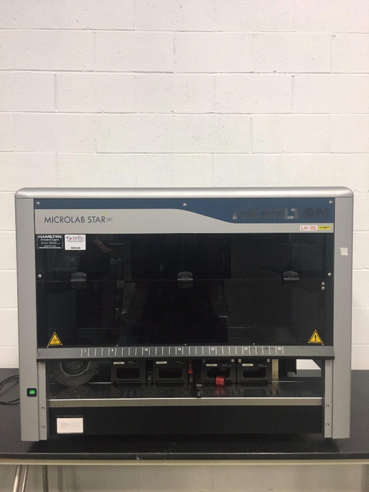 Hamilton Microlab STARlet Automated Liquid Handling Workstation