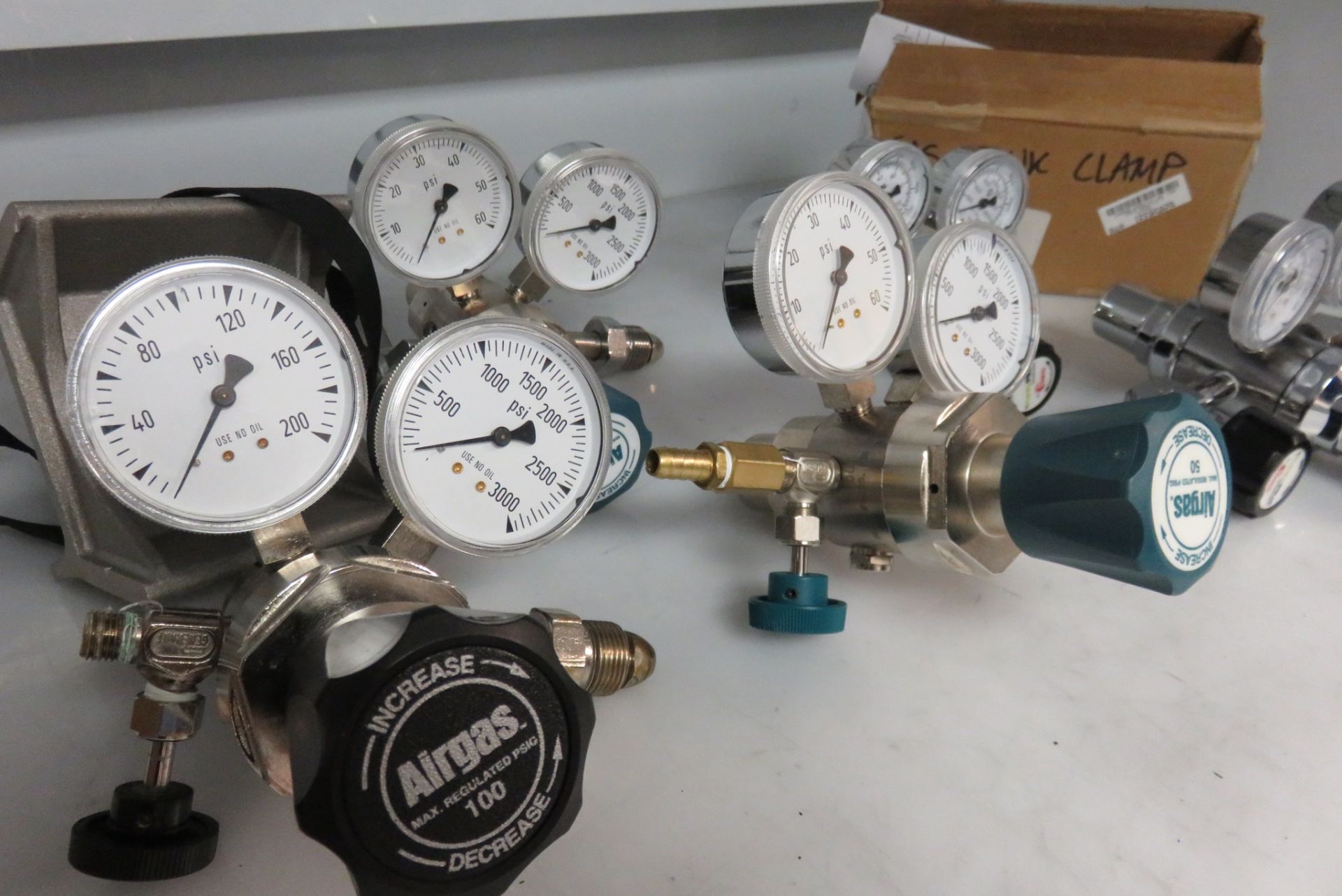 (5) Airgas and Purity Plus Gas Regulators Lot of 5 various air gauges - Image 2 of 3