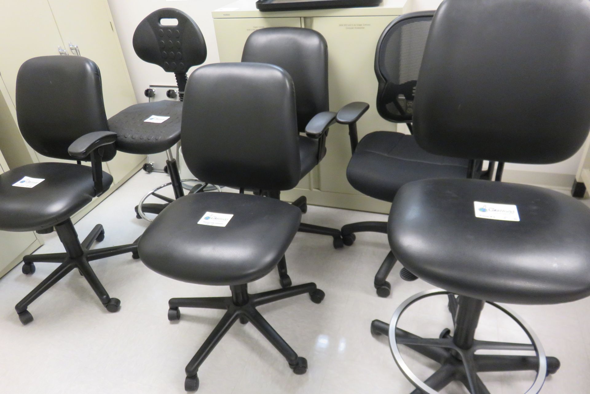 Lab Chairs Lot of (6) Lab and desk chairs