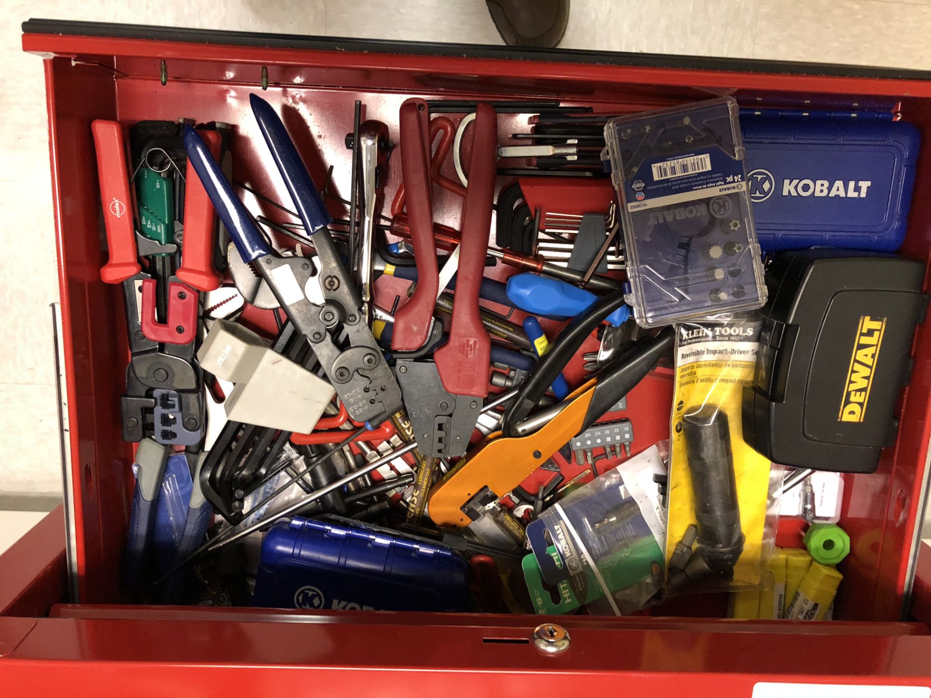 Tool box plus assorted tools - Image 4 of 8