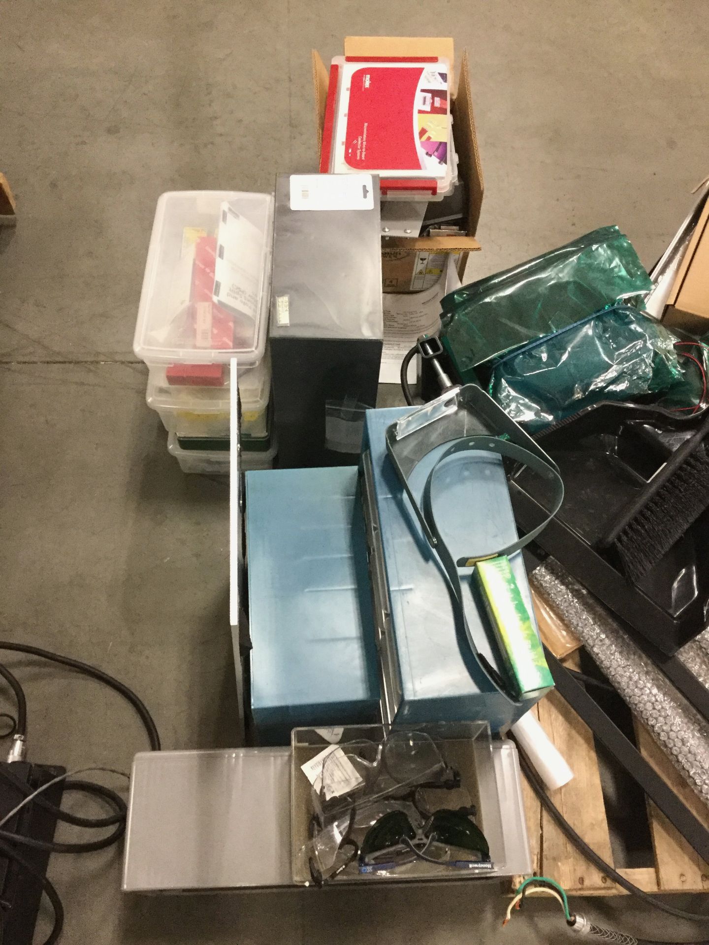 Lot of Miscellaneous Lab Items - Image 7 of 9