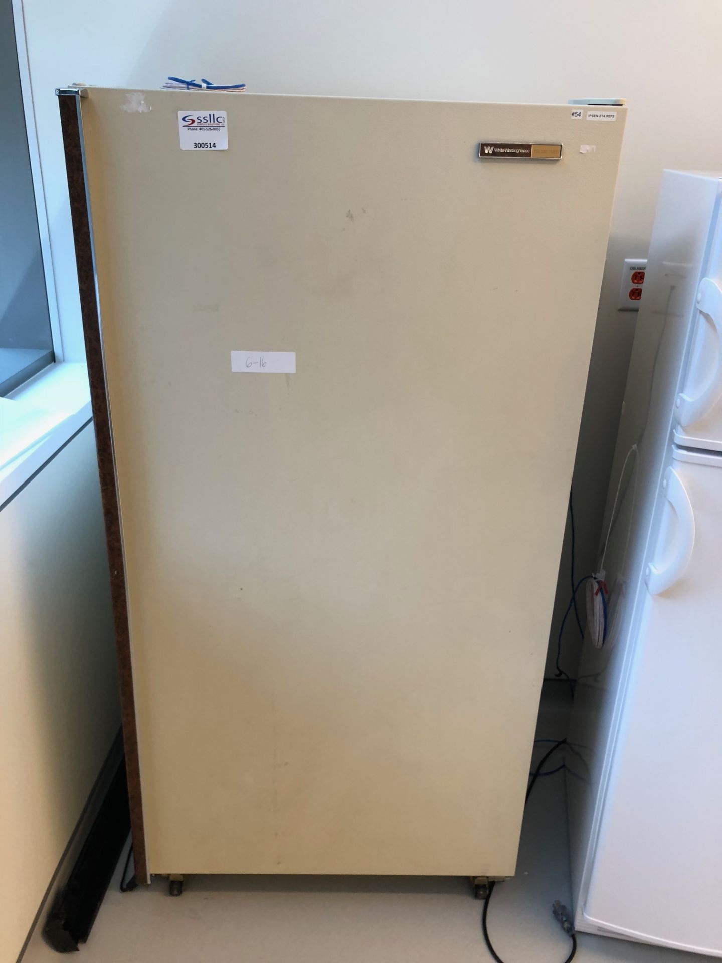 White Westinghouse Refrigerator