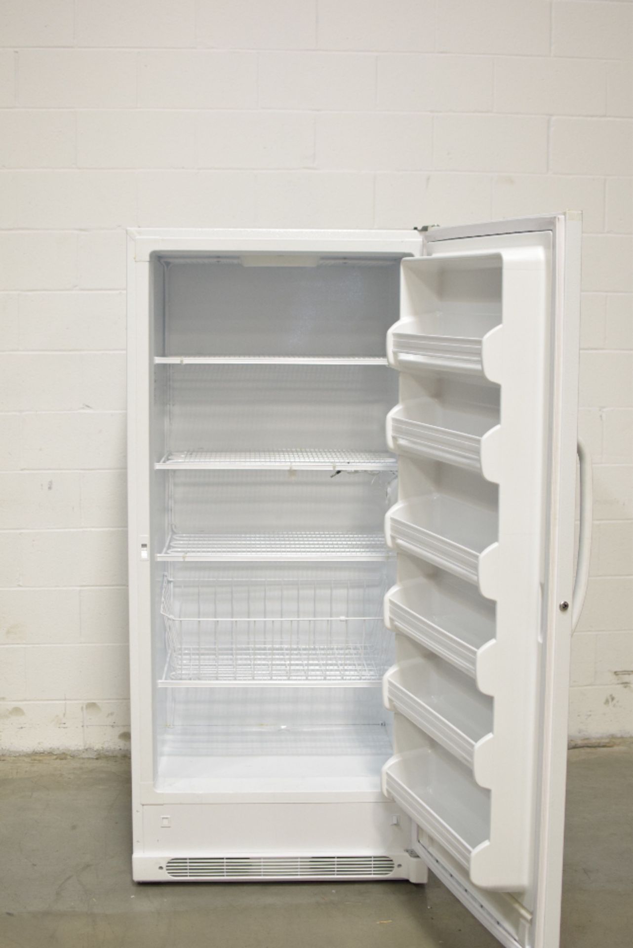 Fisher Scientific 13-986-148 Laboratory Freezer - Image 2 of 3