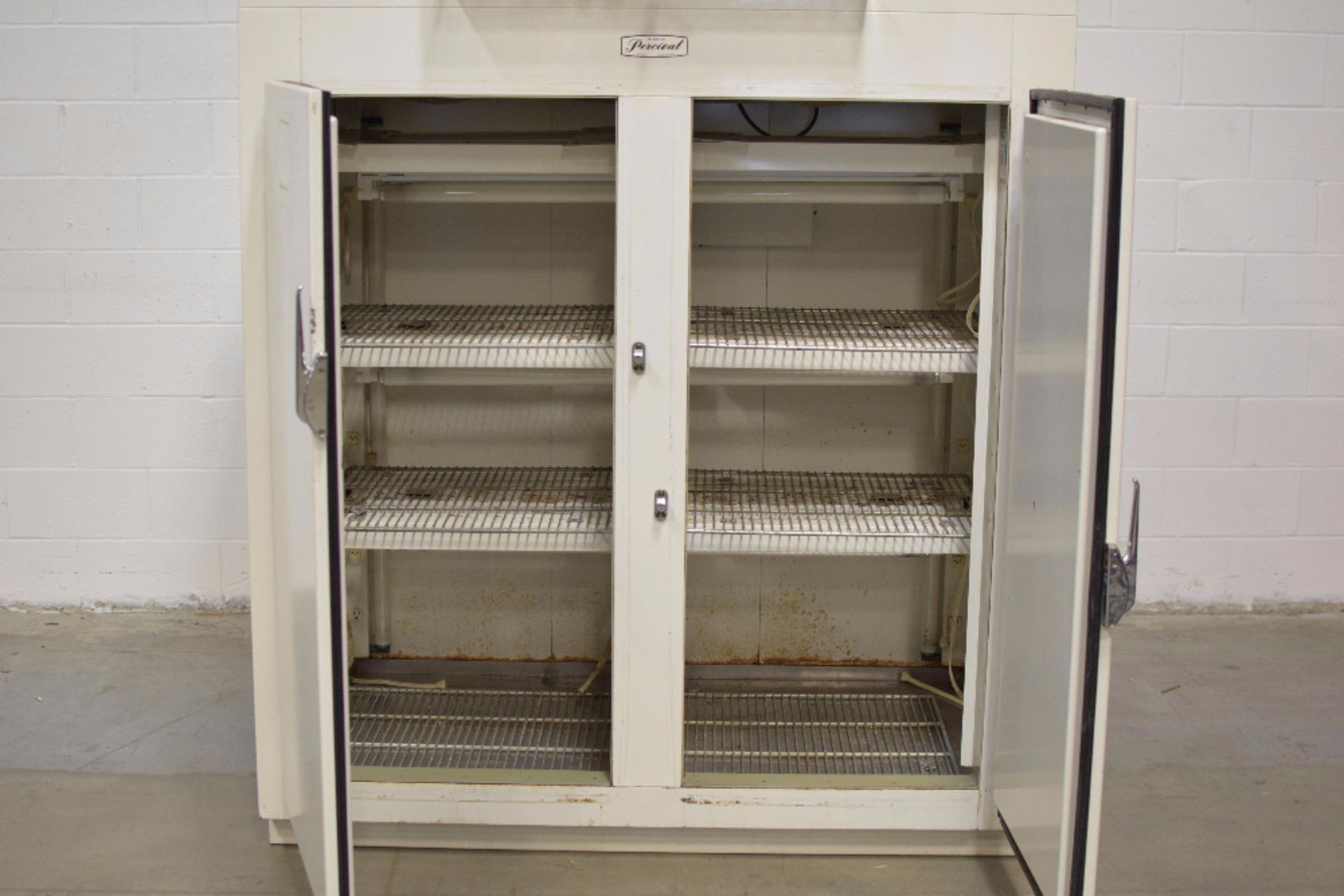 Percival Scientific I-60-LLVL Plant Incubator - Image 4 of 5