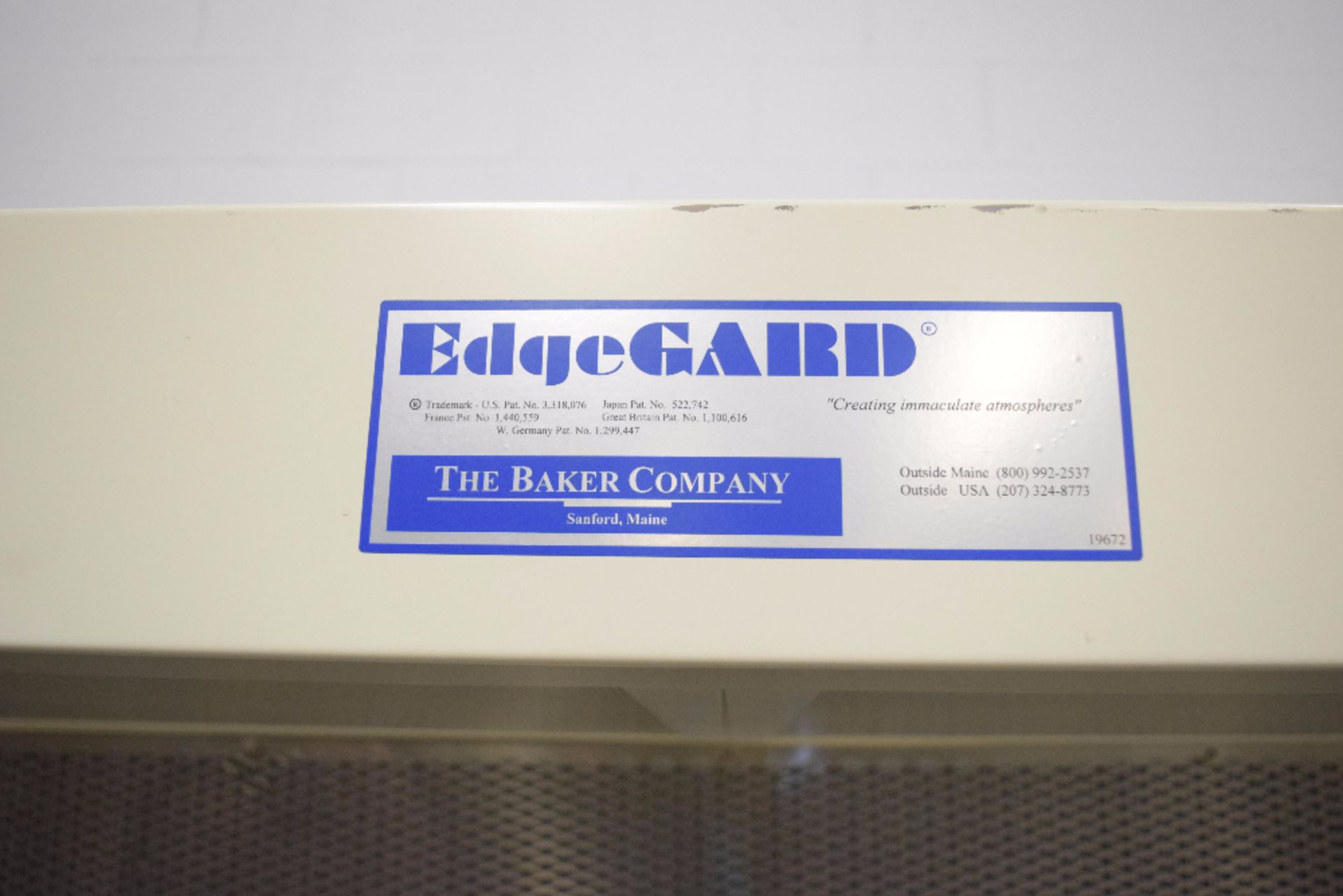 Baker EdgeGARD EG-6320 and EG-4320 Horizontal Laminar Flow Clean Benches - Image 2 of 5