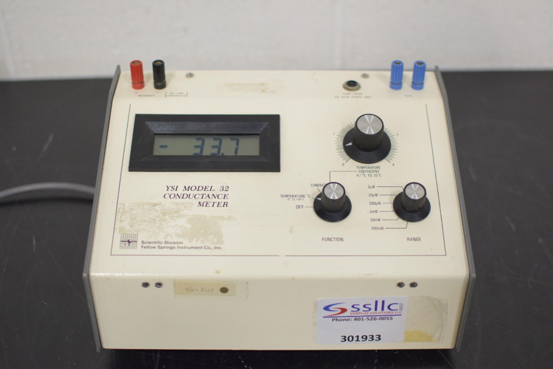 YSI Incorporated Model 32 Conductance Meter