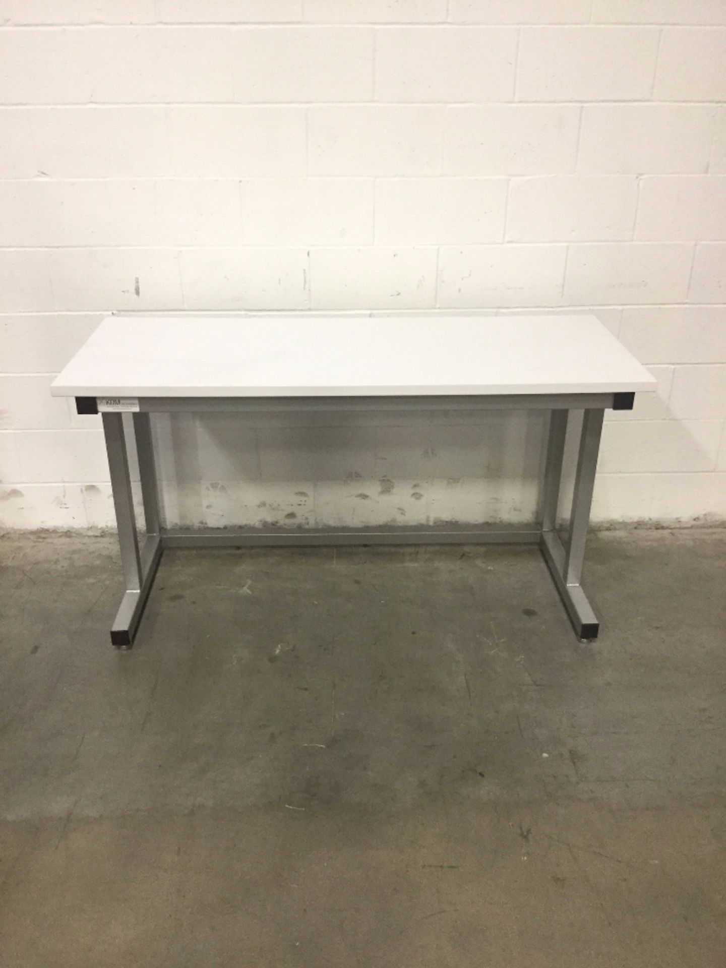 KDM Labs 5' Stationary Lab Table