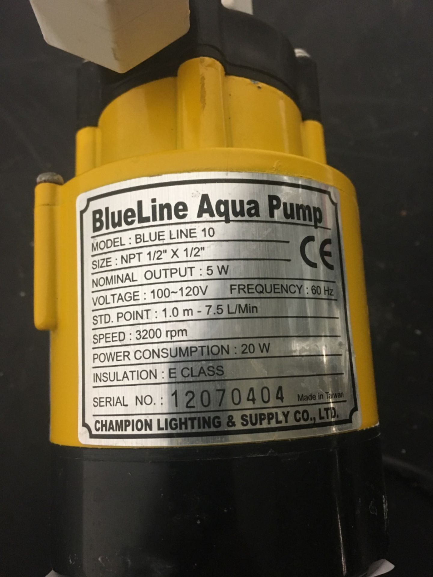 Champion Lighting BlueLine 10 HD External Water Pump - Image 2 of 2