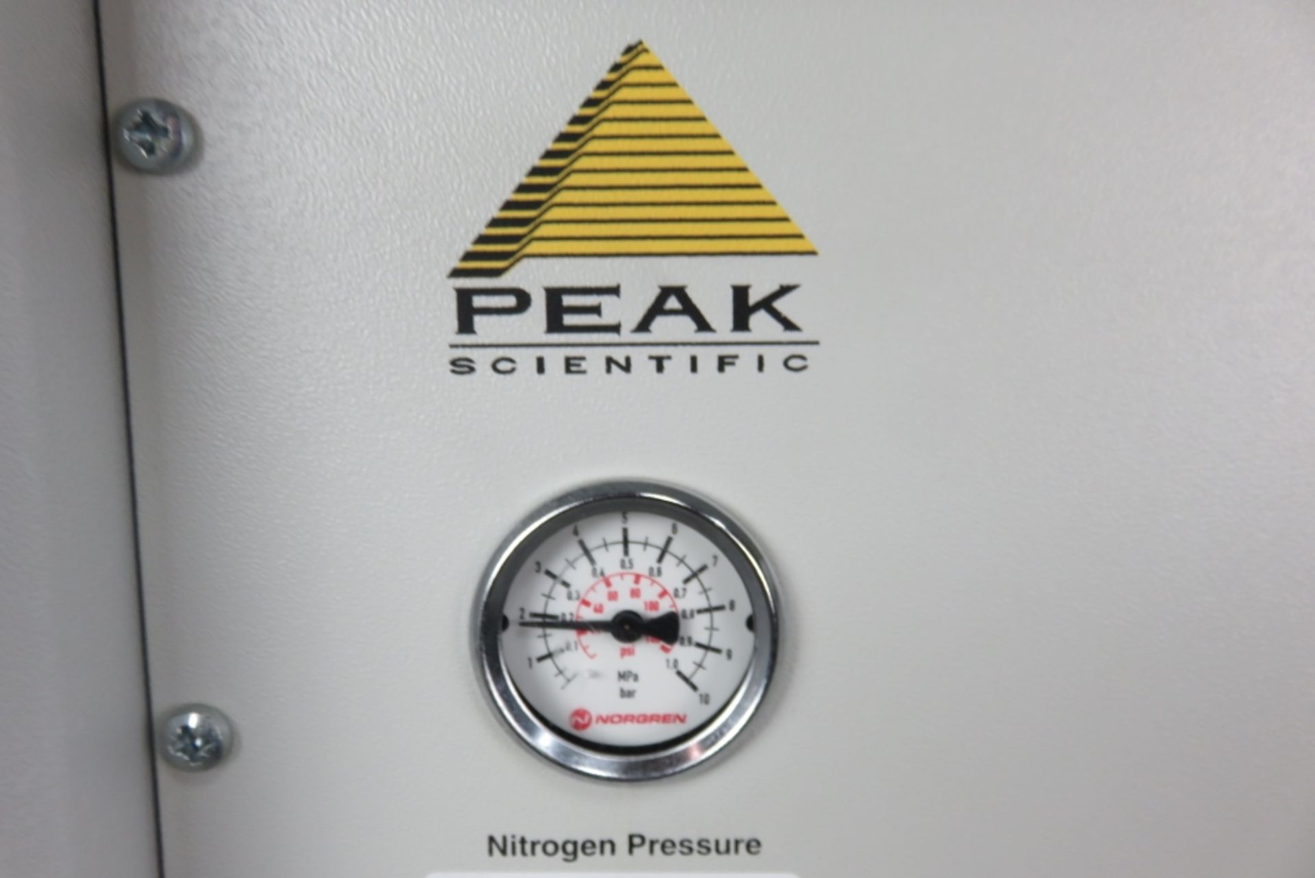Peak Scientific Model NM30LA Nitrogen Generator - Image 5 of 8