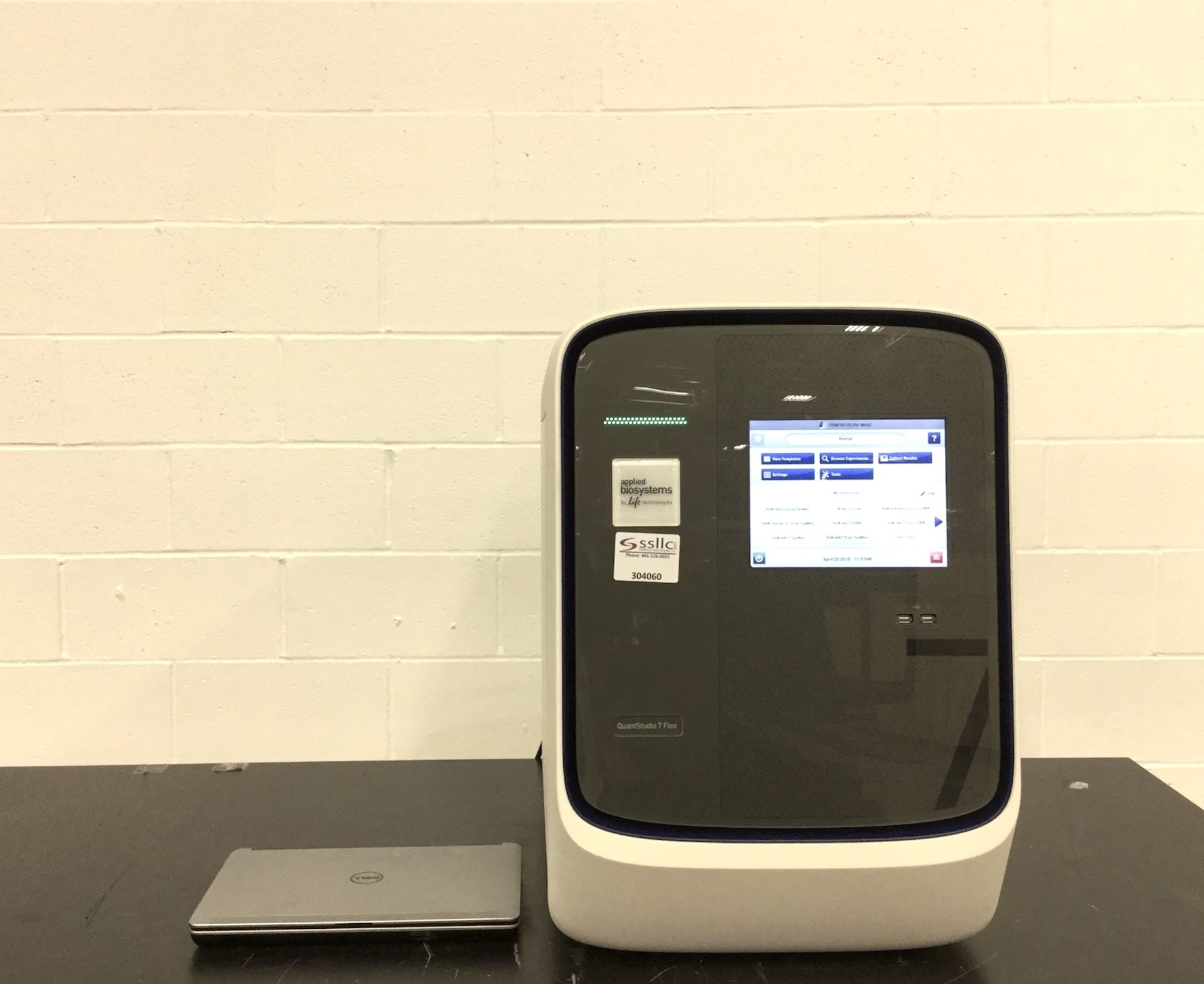 Life Technologies QuantStudio 7 Flex Real-Time PCR System