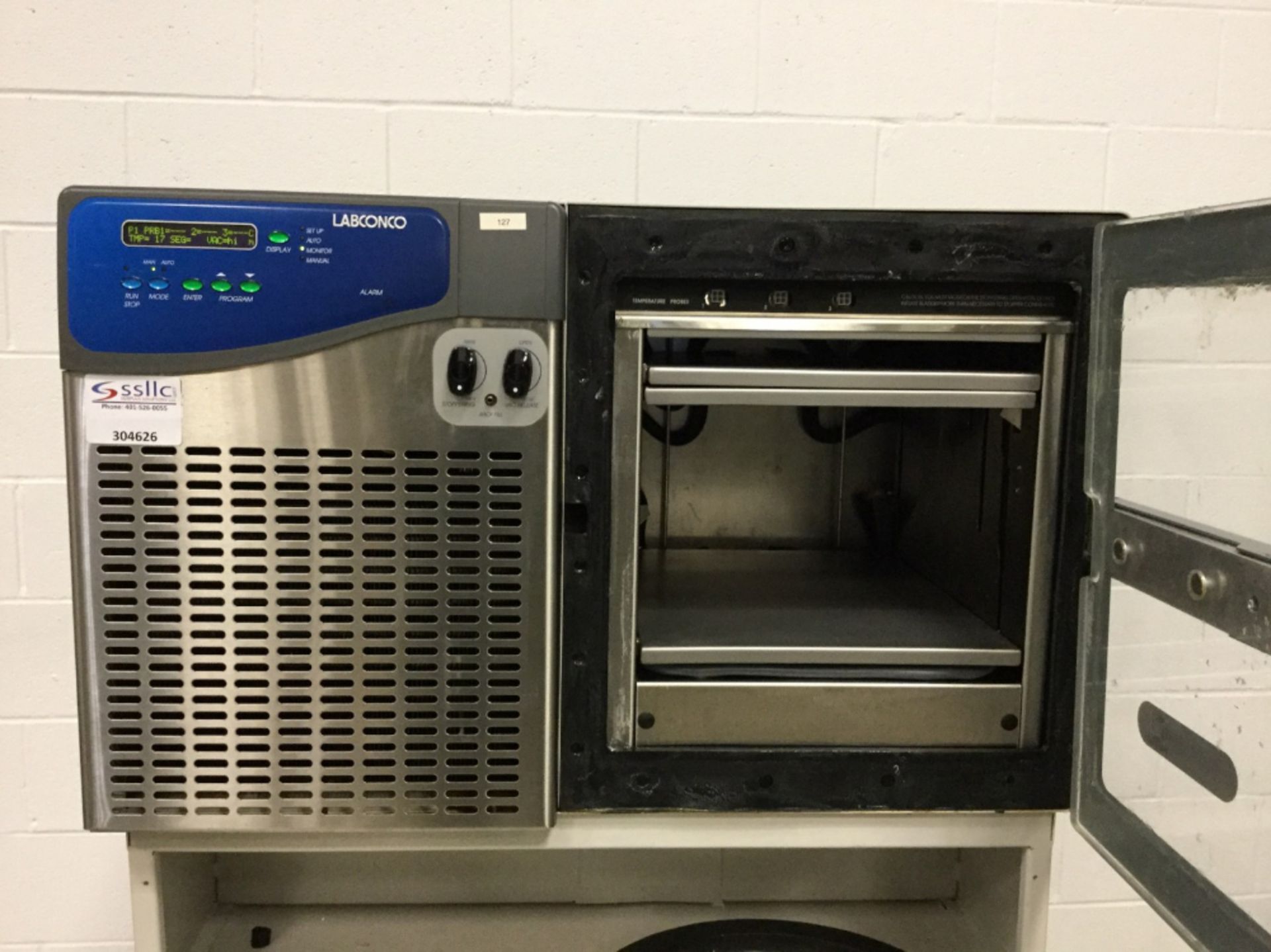 Labconco FreeZone 6 Liter Console Freeze Dry System with Stoppering Tray Dryer - Image 4 of 5