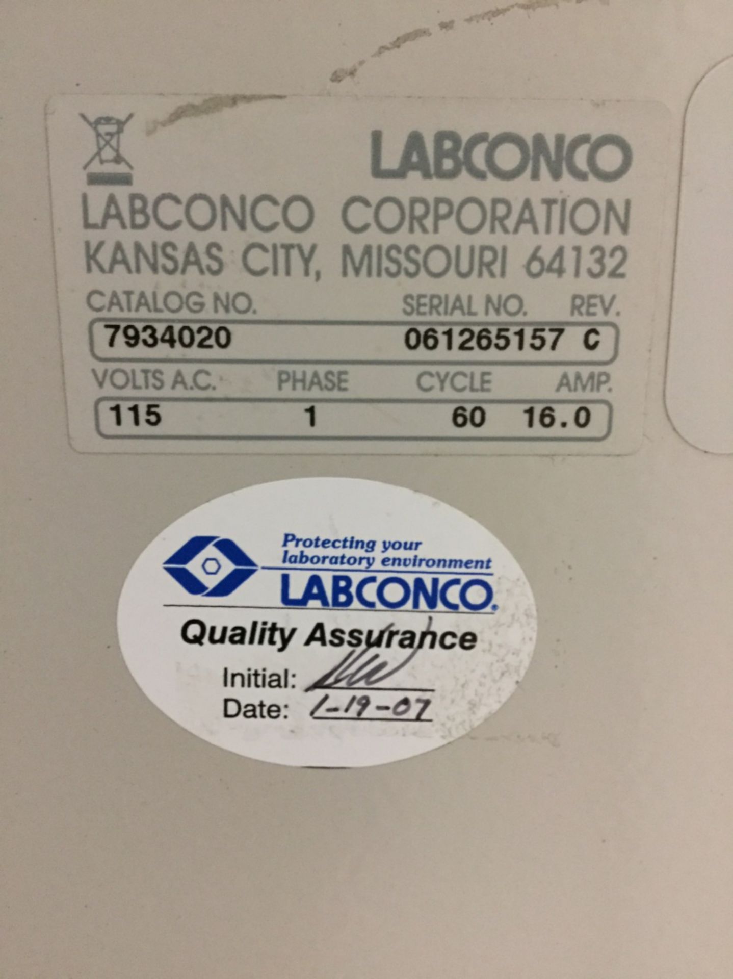 Labconco FreeZone 6 Liter Console Freeze Dry System with Stoppering Tray Dryer - Image 3 of 5