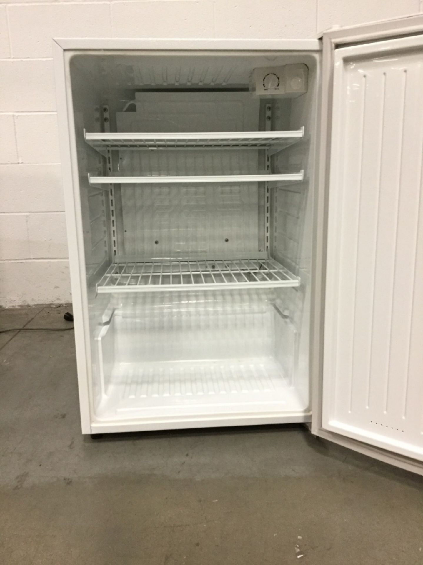 VWR SR-L4110W Undercounter Refrigerator - Image 3 of 3