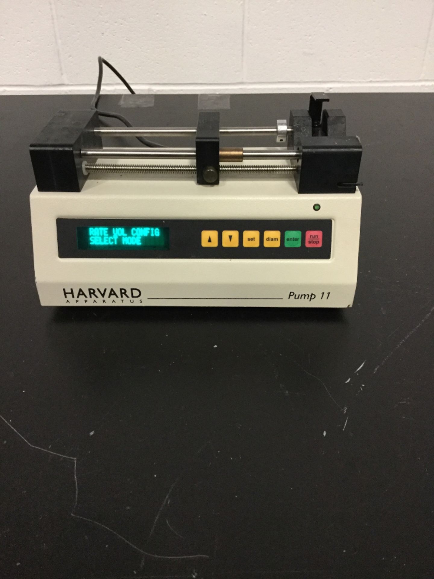 Harvard Apparatus Model 11 Syringe Pump