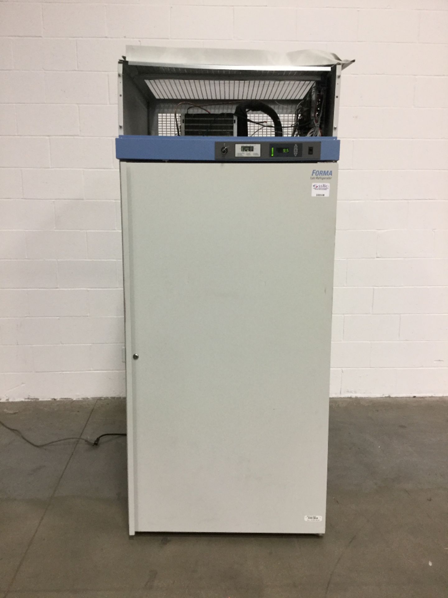 Thermo Fisher Scientific Forma FRGL3004A21 Lab Refrigerator