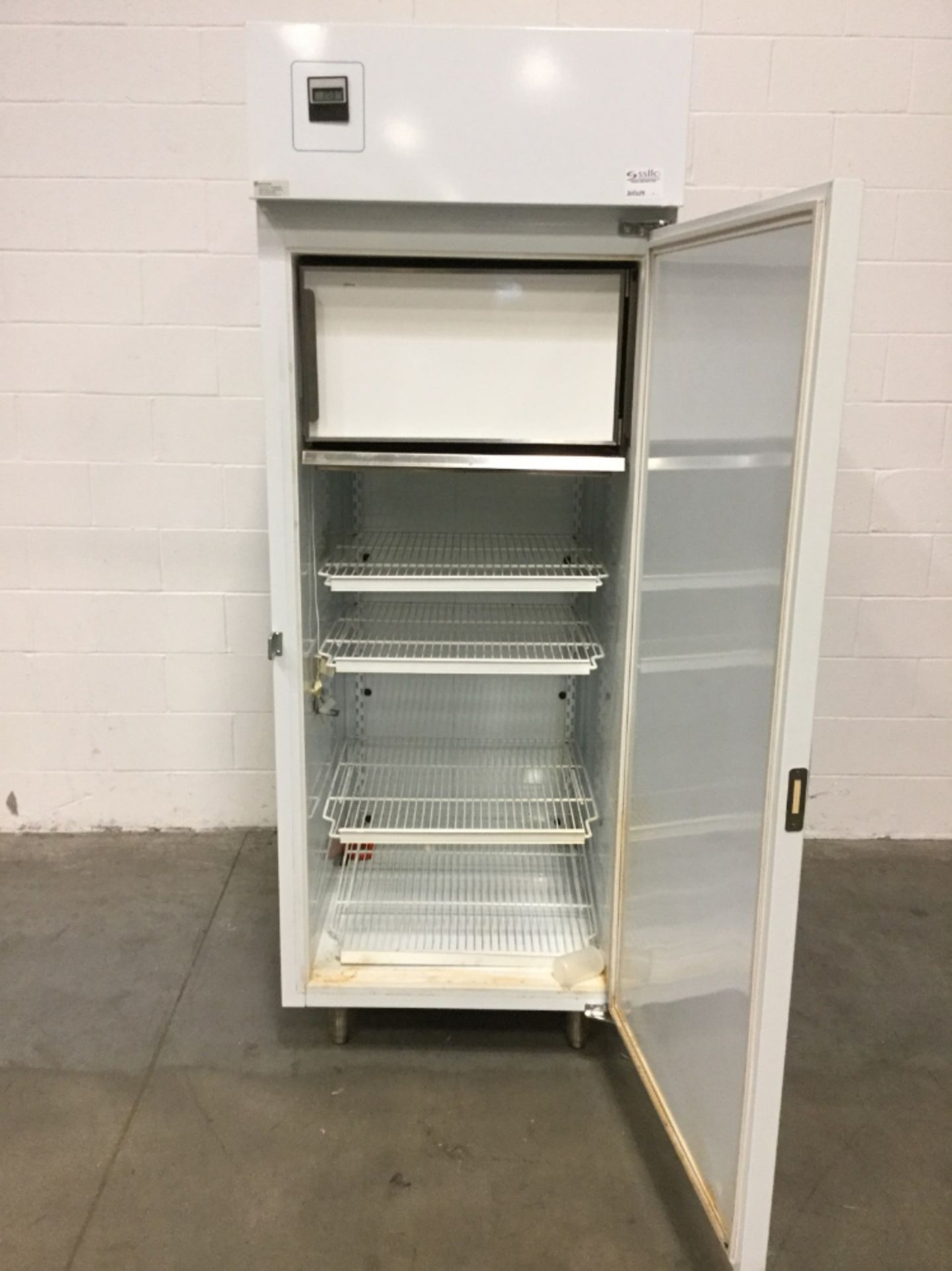 Fisher Scientific Isotemp Laboratory Refrigerator/Freezer - Image 2 of 3