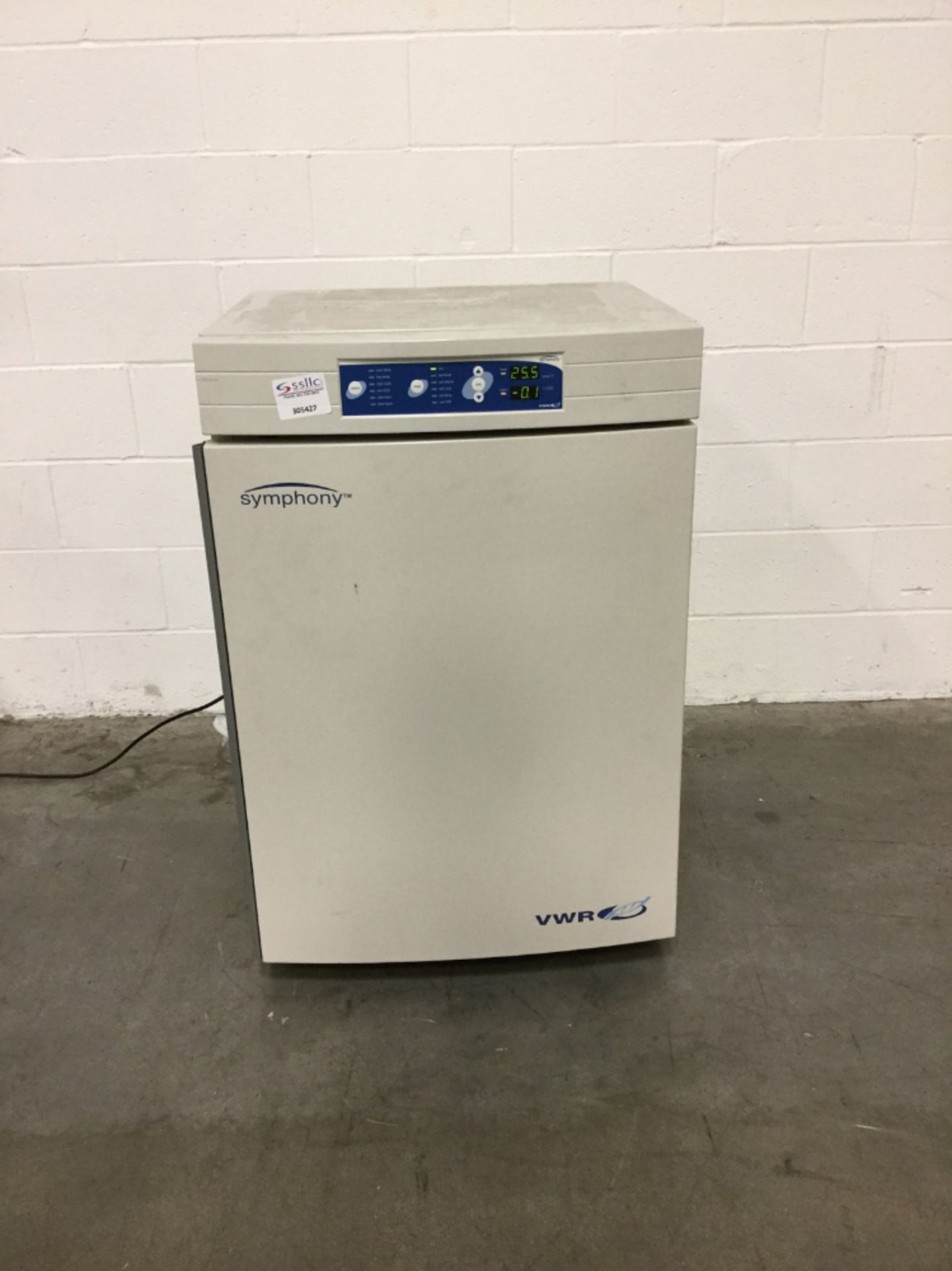 VWR Symphony 3074 Incubator