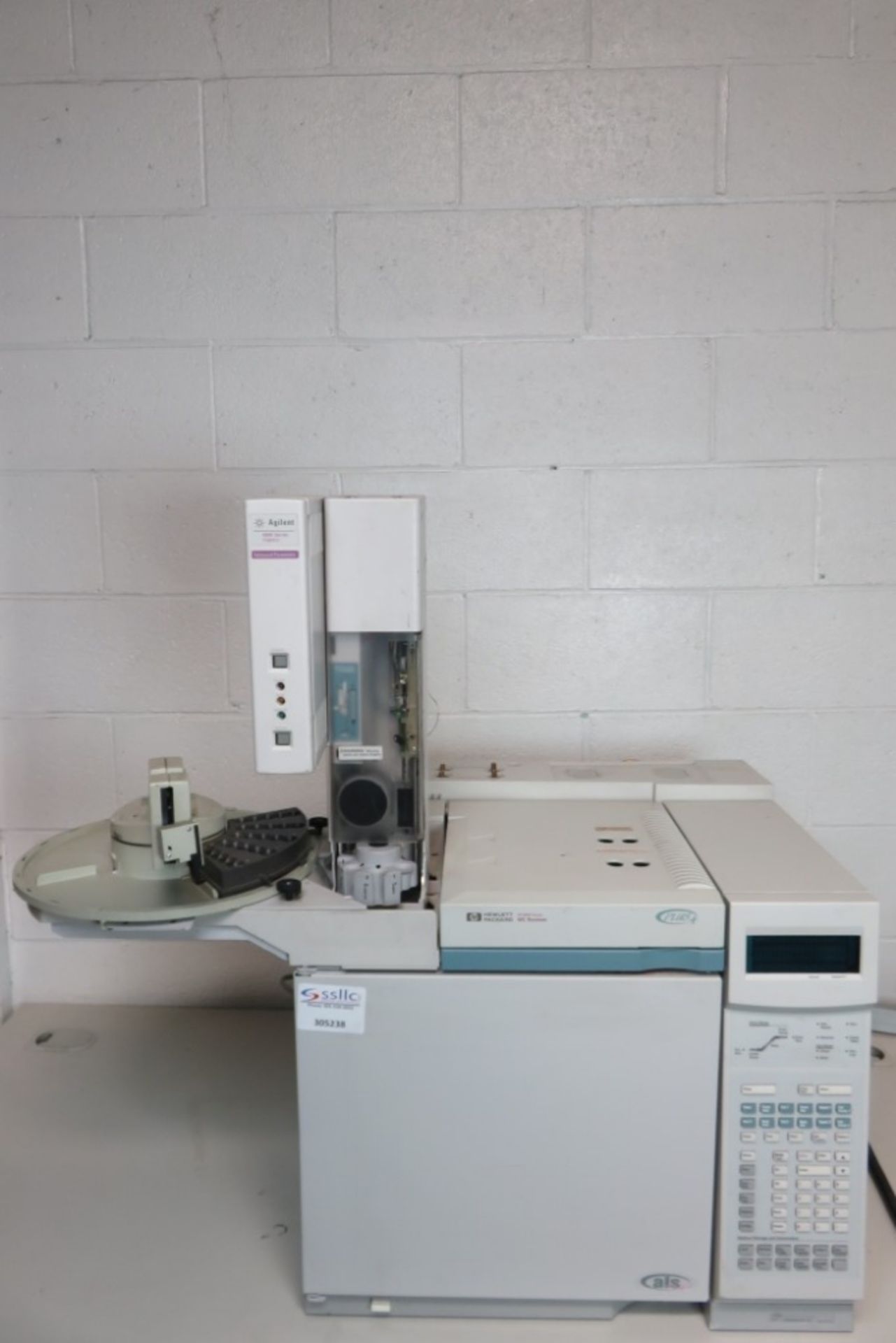 HP 6890 Plus Gas Chromatograph