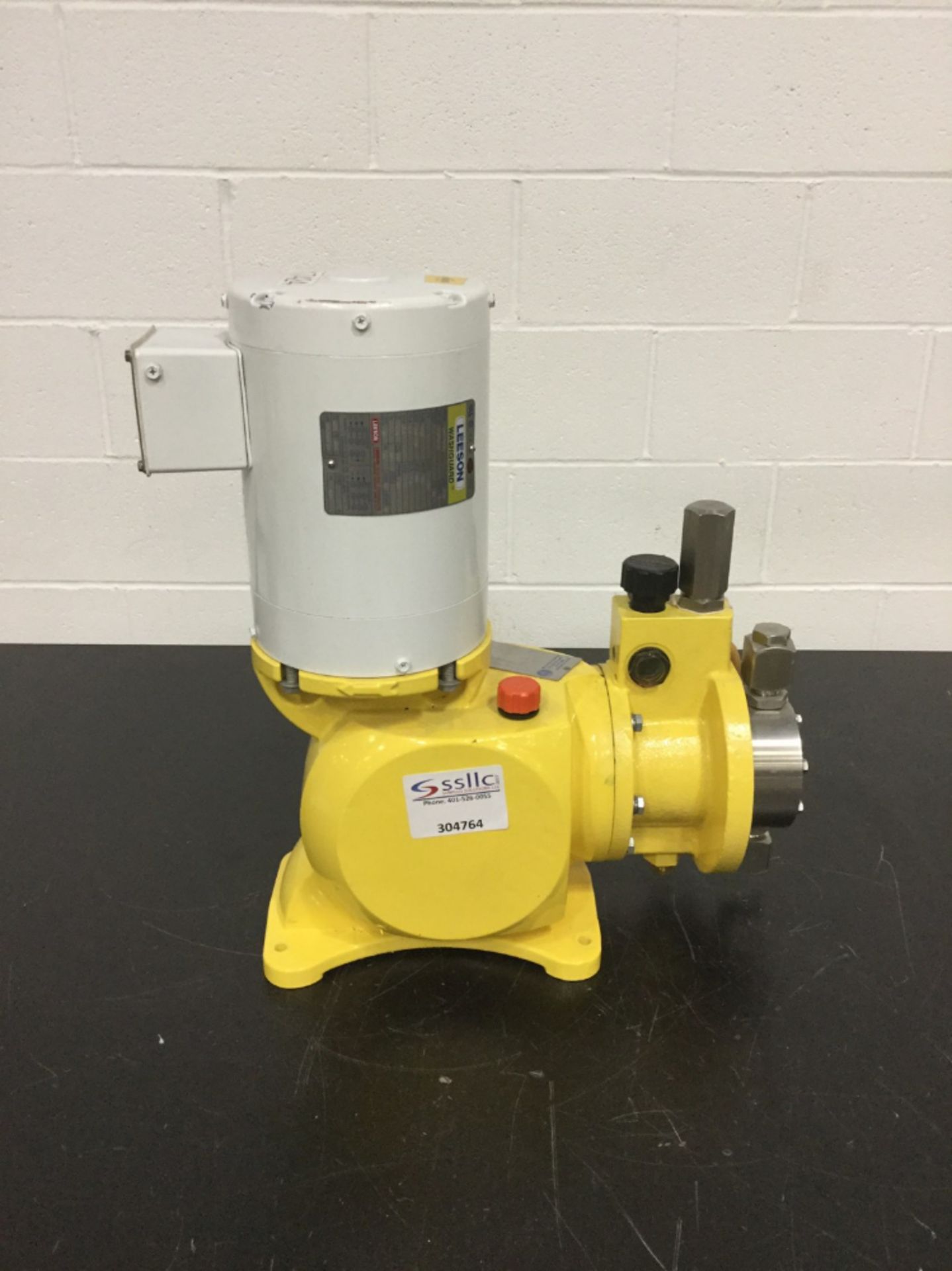 Milton Roy MGH201-10CBM2SENNNN22 Metering Pump