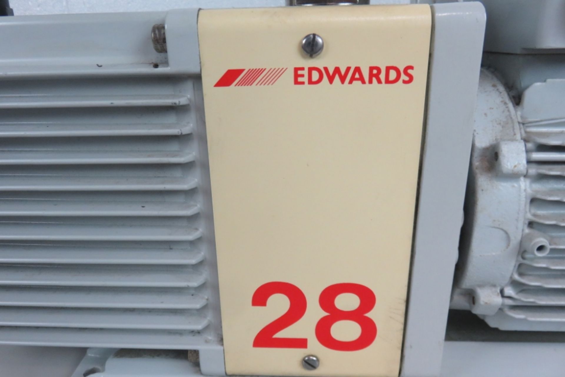 Edwards E2M28 Rotary Vacuum Pump - Image 4 of 5