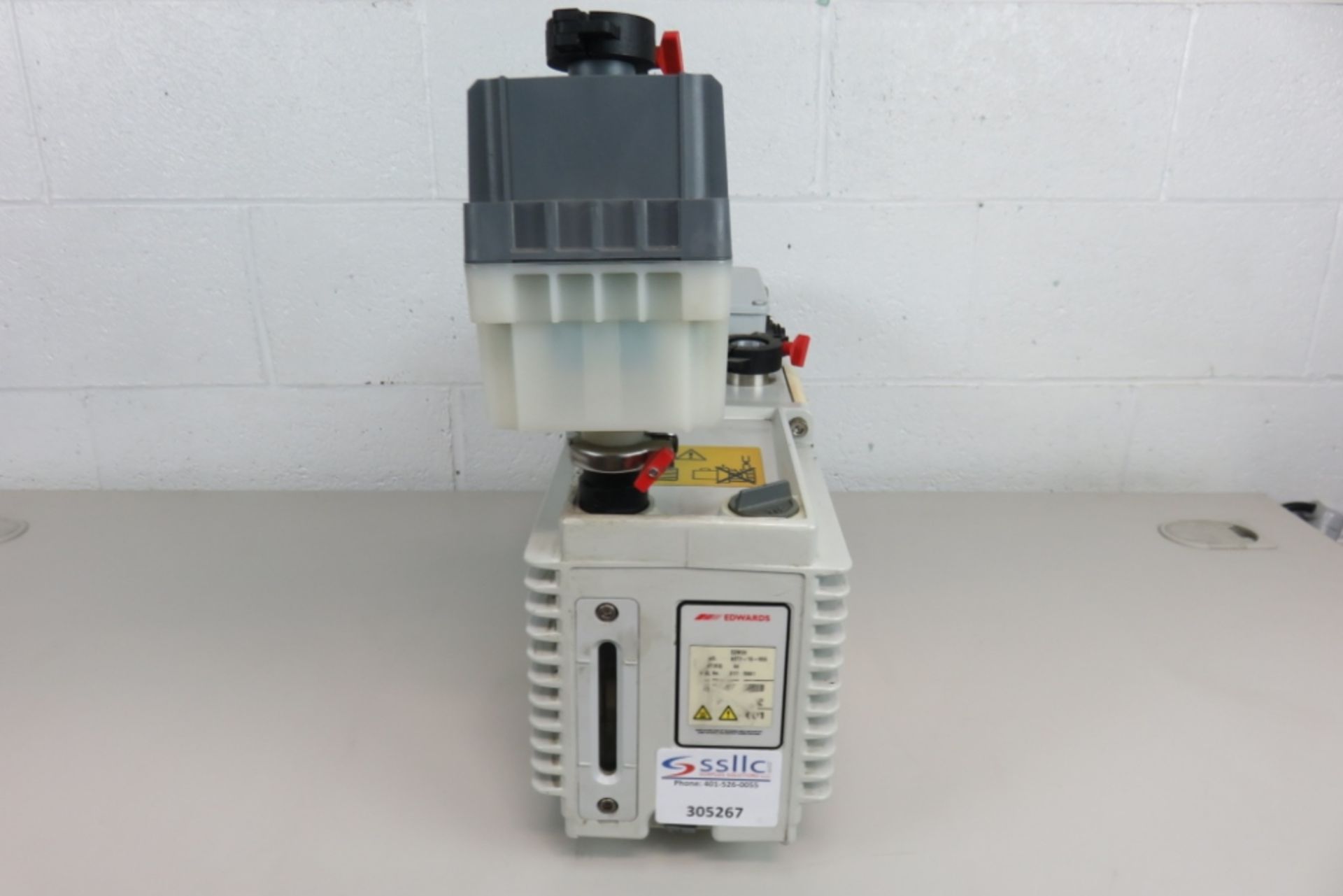 Edwards E2M28 Rotary Vacuum Pump - Image 3 of 5