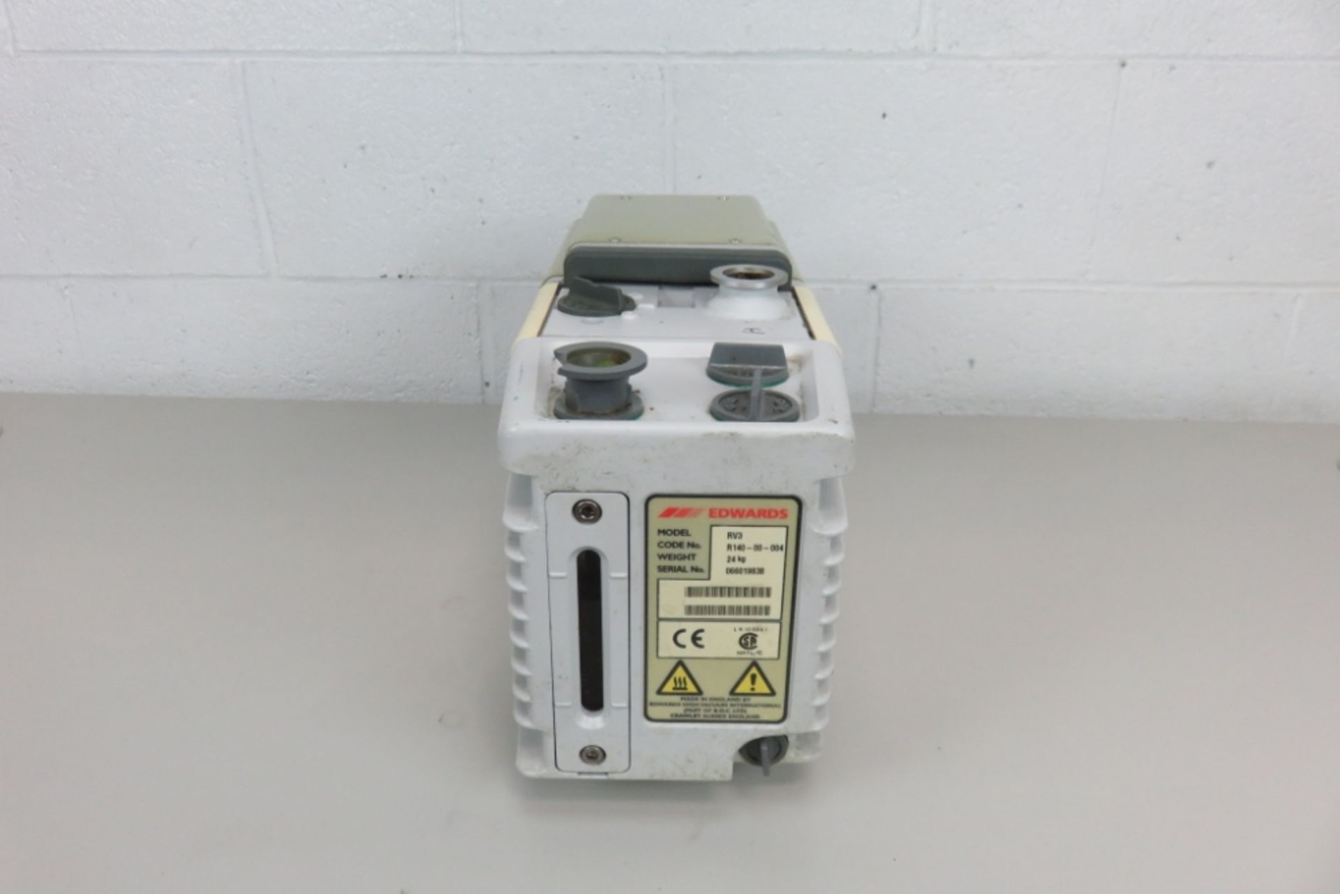 Edwards 3 Model RV3 Vacuum Pump - Image 4 of 5