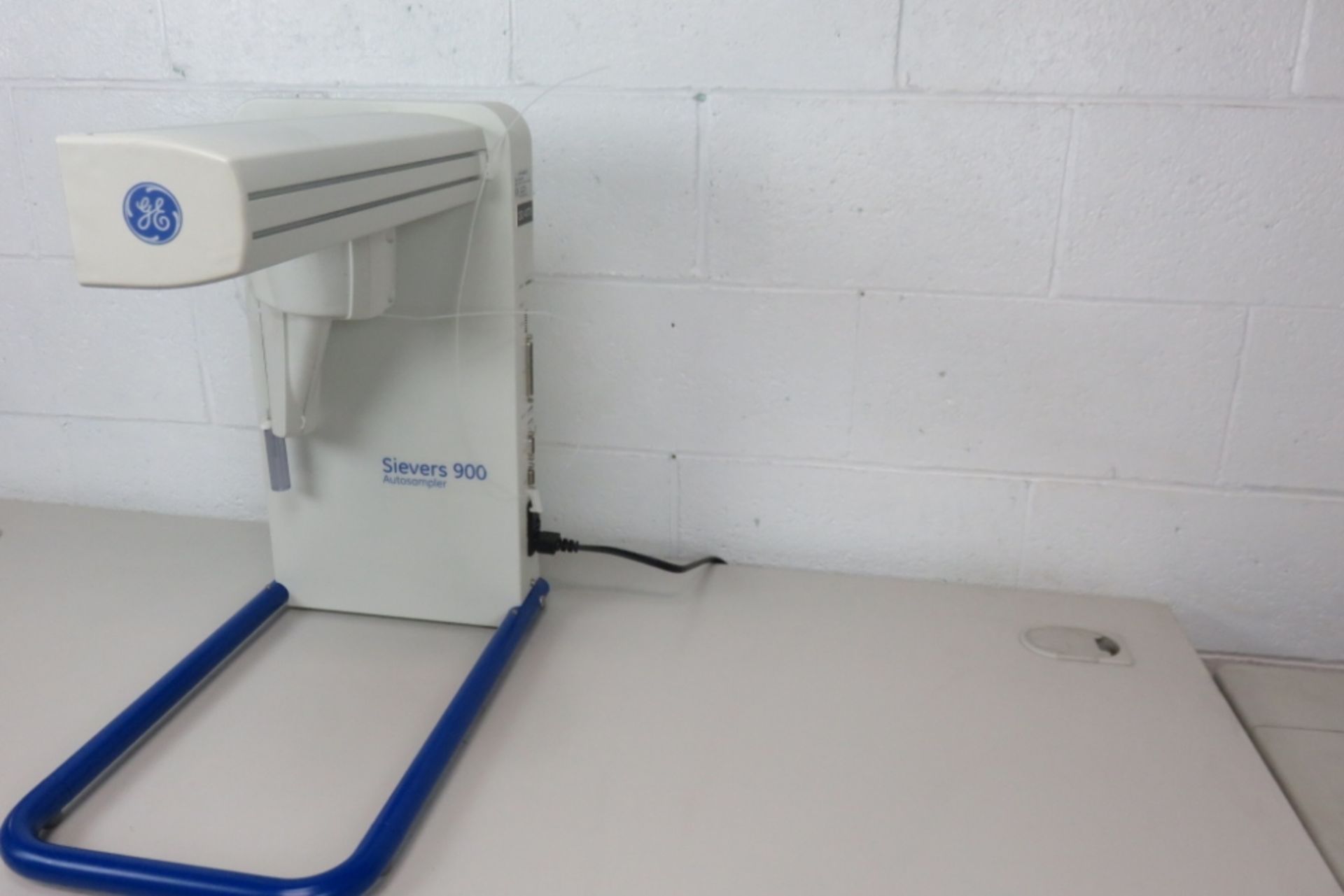 Sievers 900 Laboratory TOC Autosampler - Image 3 of 4