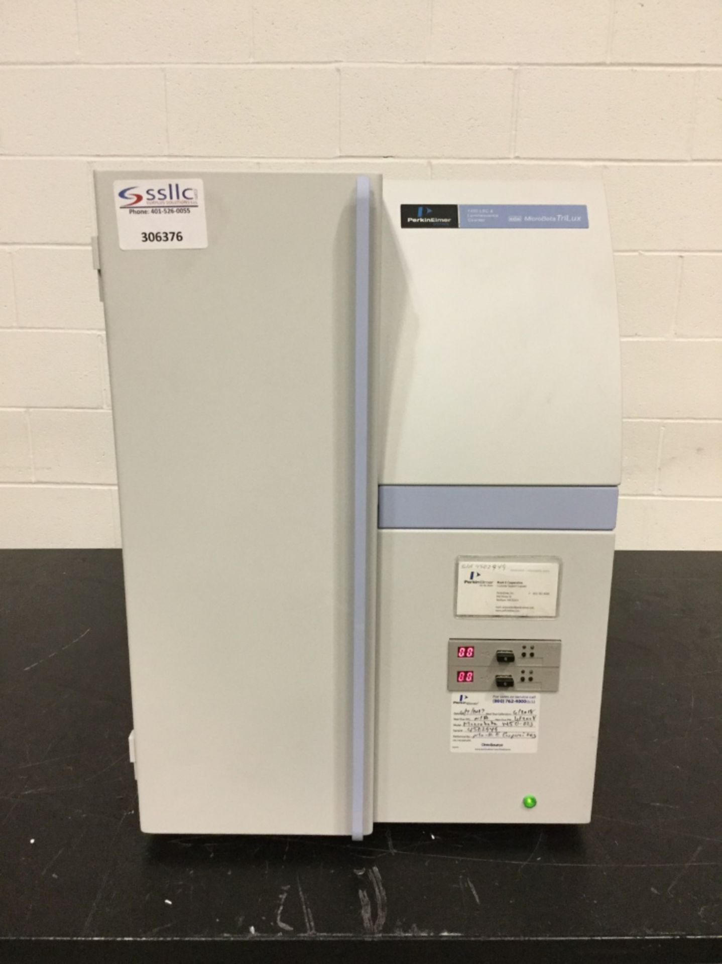 Perkin Elmer MicroBeta TriLux 1450 LSC & Luminescence Counter