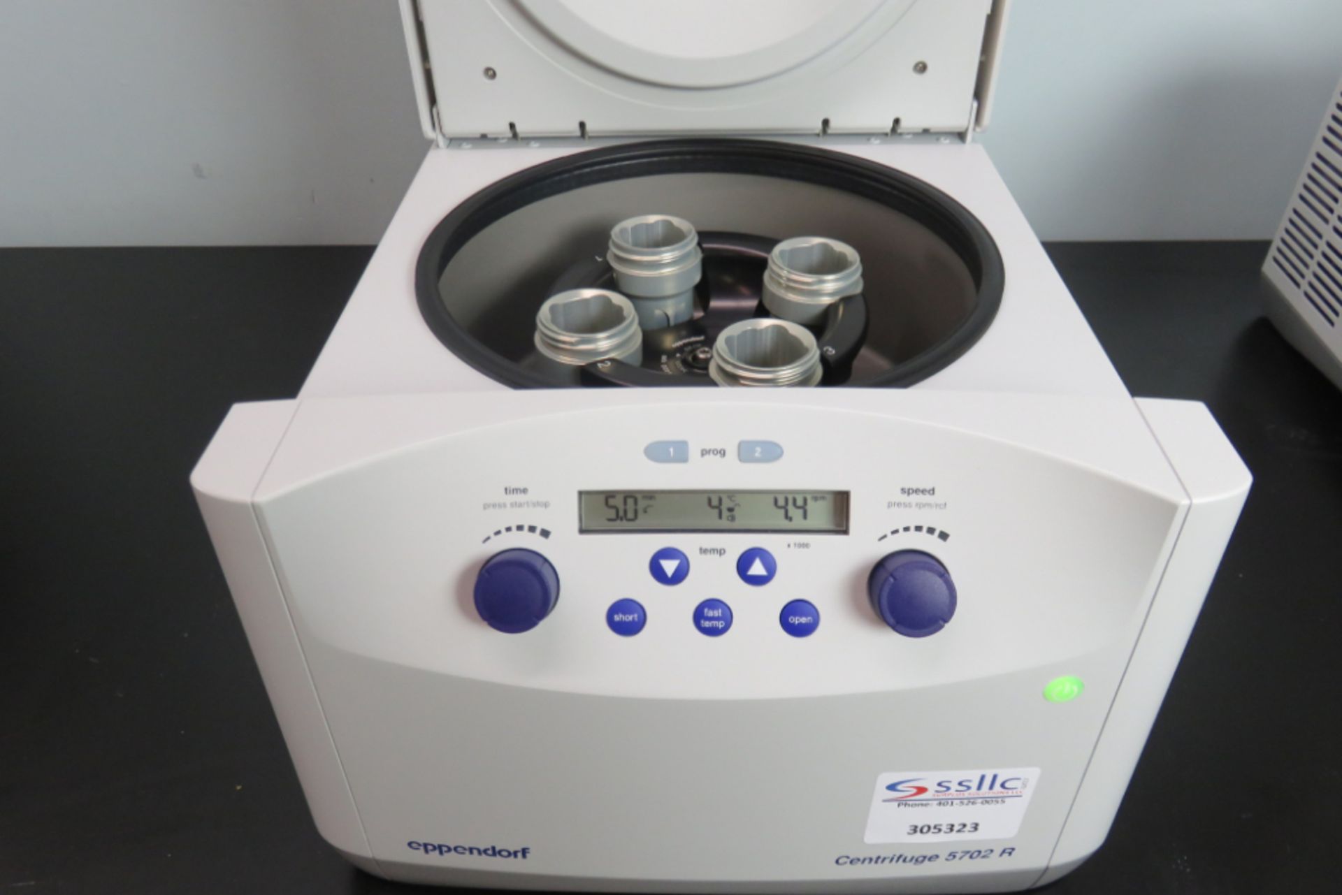 Eppendorf 5702R Refrigerated Centrifuge