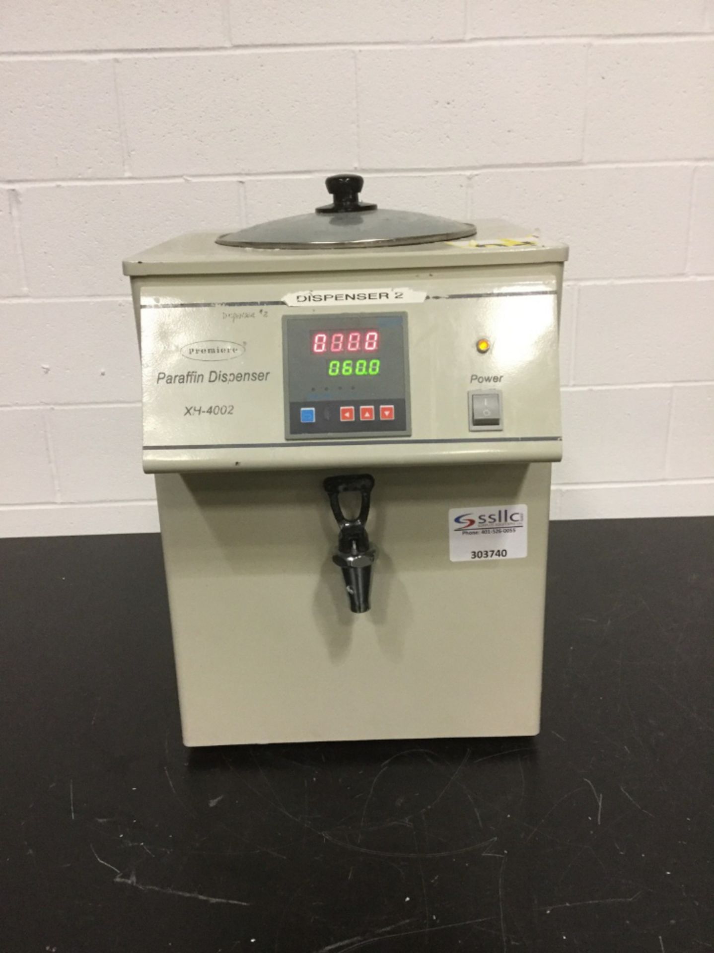 Premiere XH-4002 Paraffin Dispenser