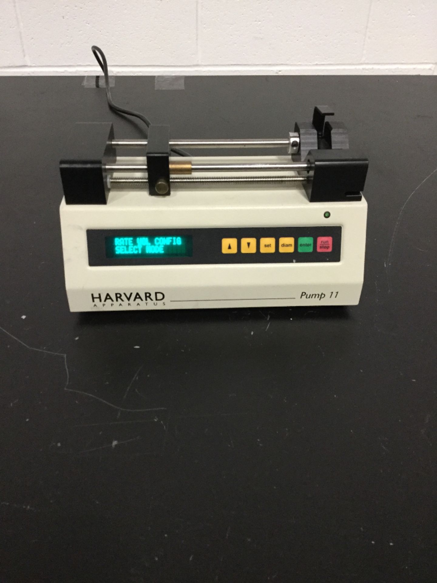 Harvard Apparatus Model 11 Syringe Pump