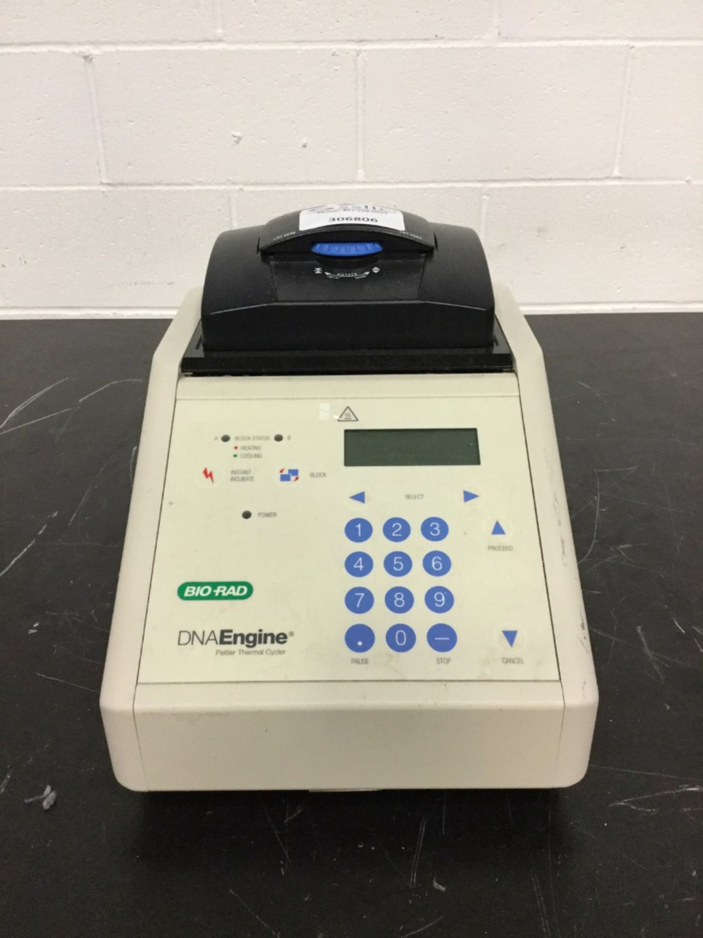 Bio-Rad PTC-0200 DNA Engine Thermal Cycler