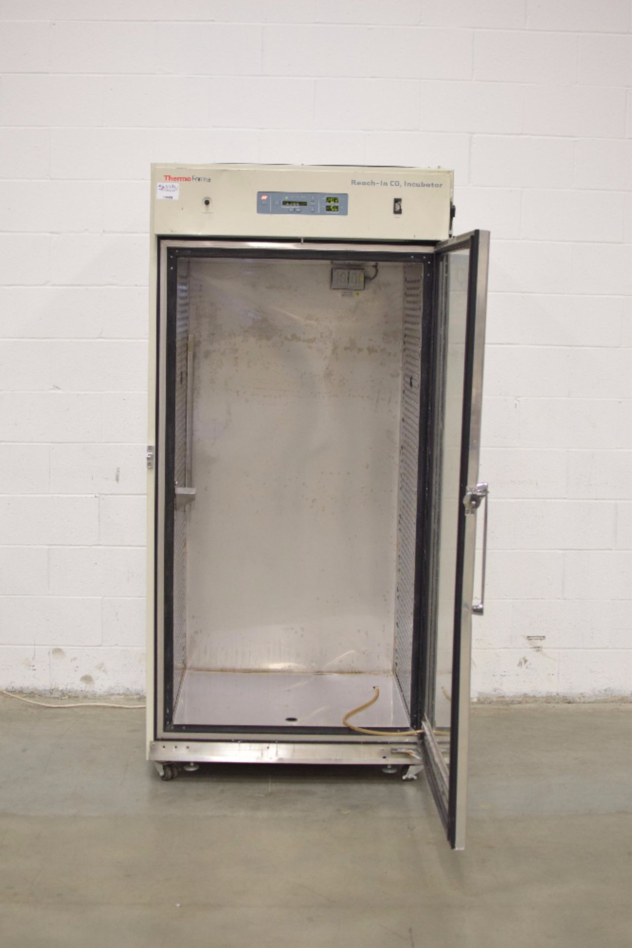 Thermo Forma 3950 Reach-In CO2 Incubator - Image 4 of 7