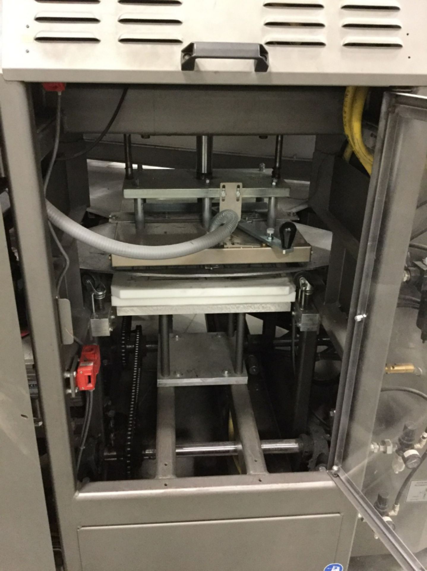 Alloyd Aergo 8 Heat Seal Automatic Rotary Sealing Machine - Image 4 of 7