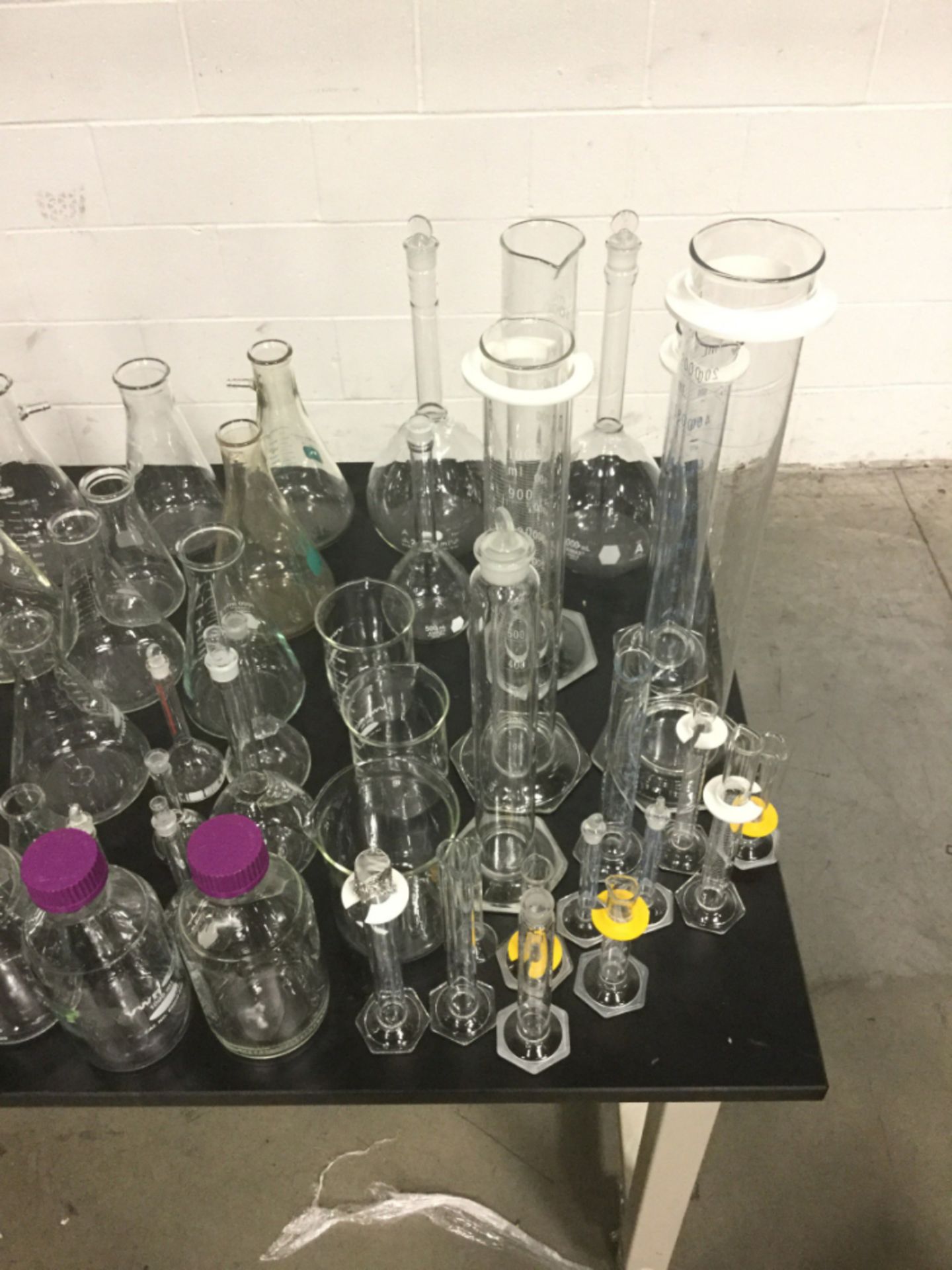 Lot of Miscellaneous Lab Glass - Image 4 of 4