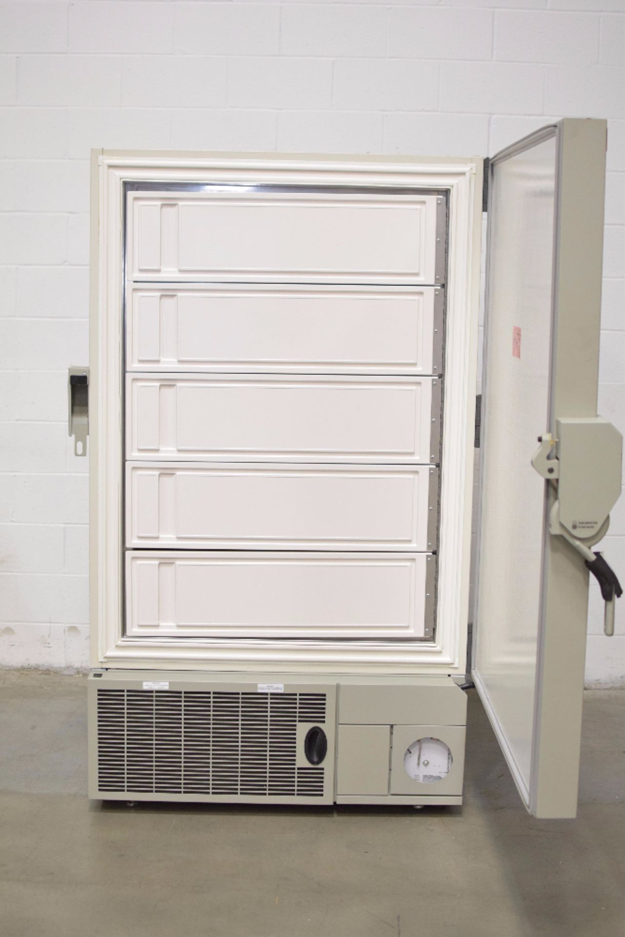 Thermo Scientific ULT2540 Freezer - Image 3 of 6