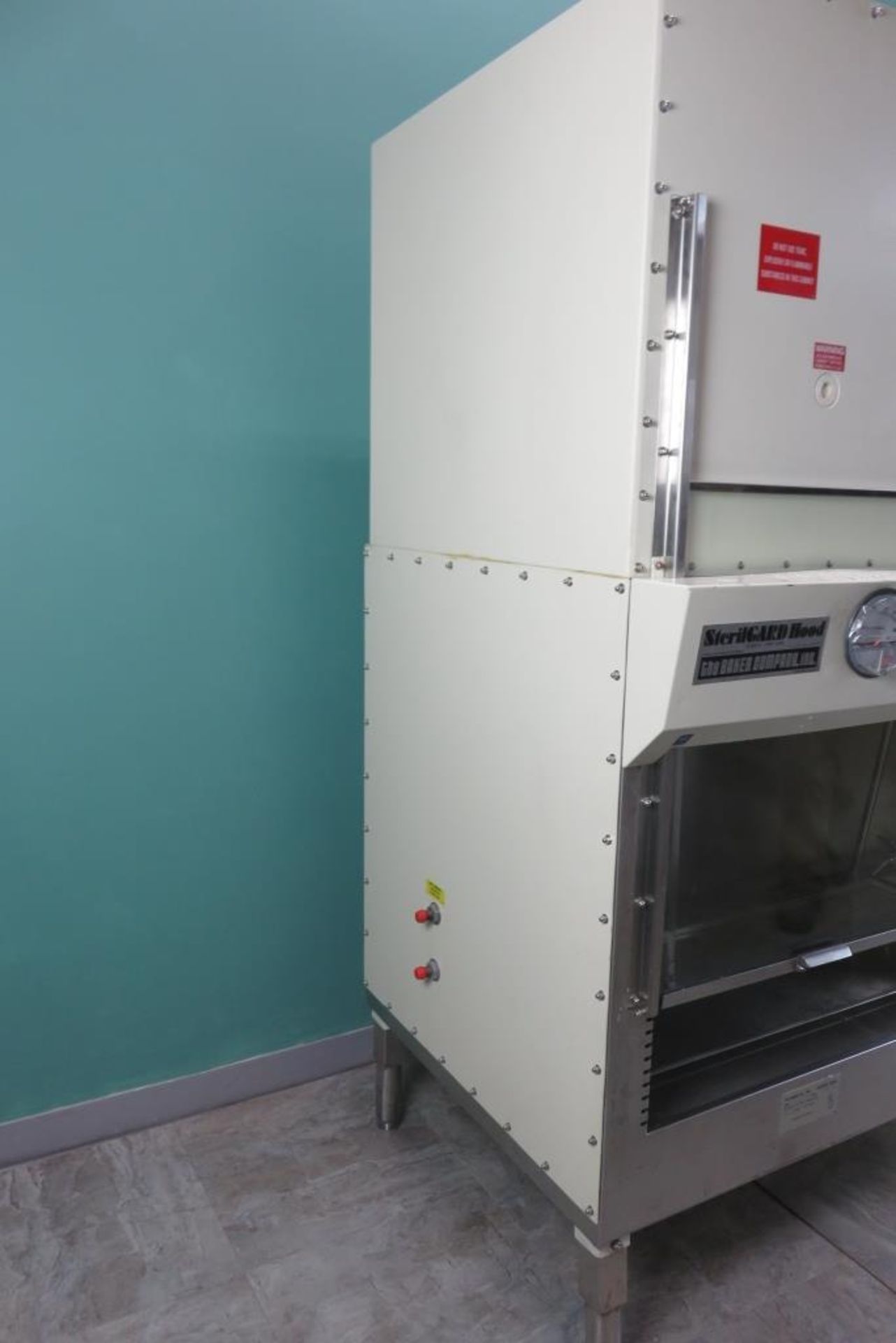 Baker SteriGard Biosafety Cabinet SG400 - Image 3 of 6