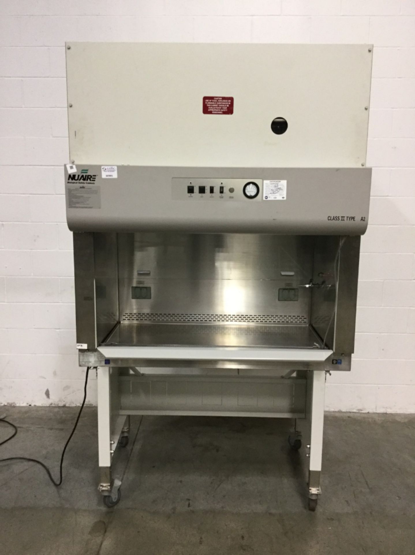 4' Nuaire Biological Safety Cabinet