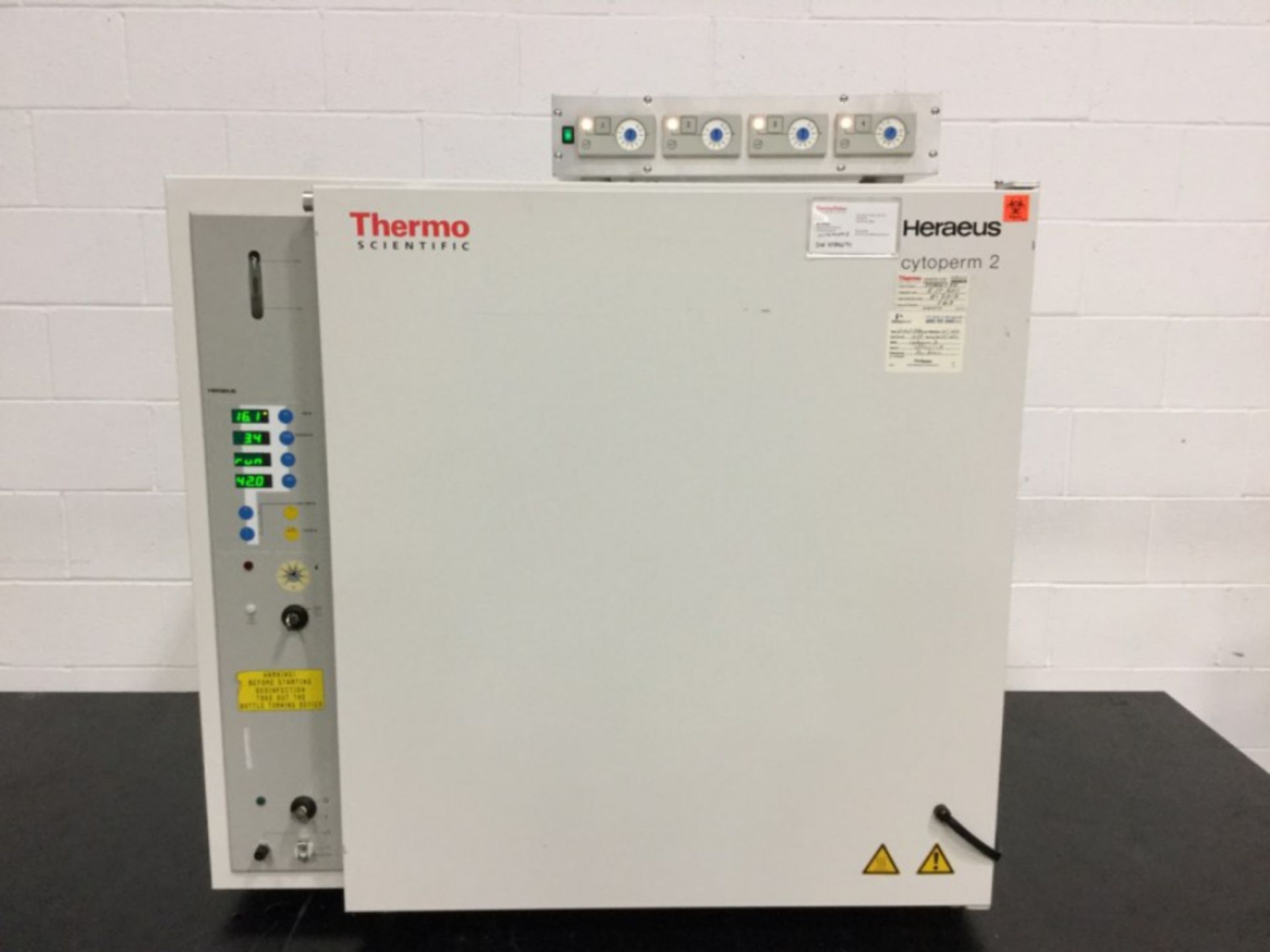 Thermo Scientific Heraeus Cytoperm 2 Incubator