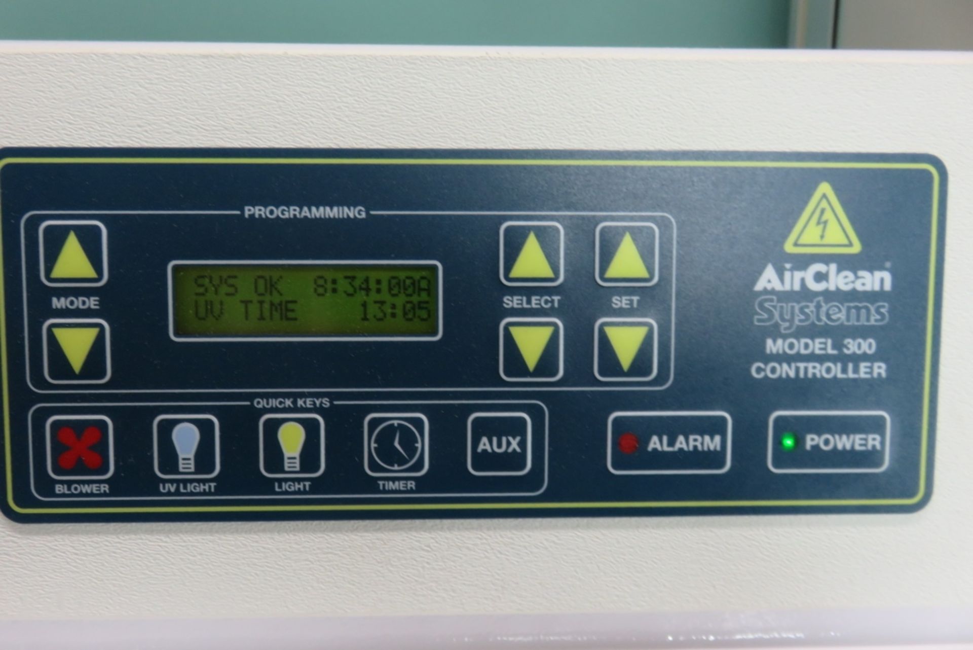 AirClean 600 PCR Workstation - Image 2 of 5