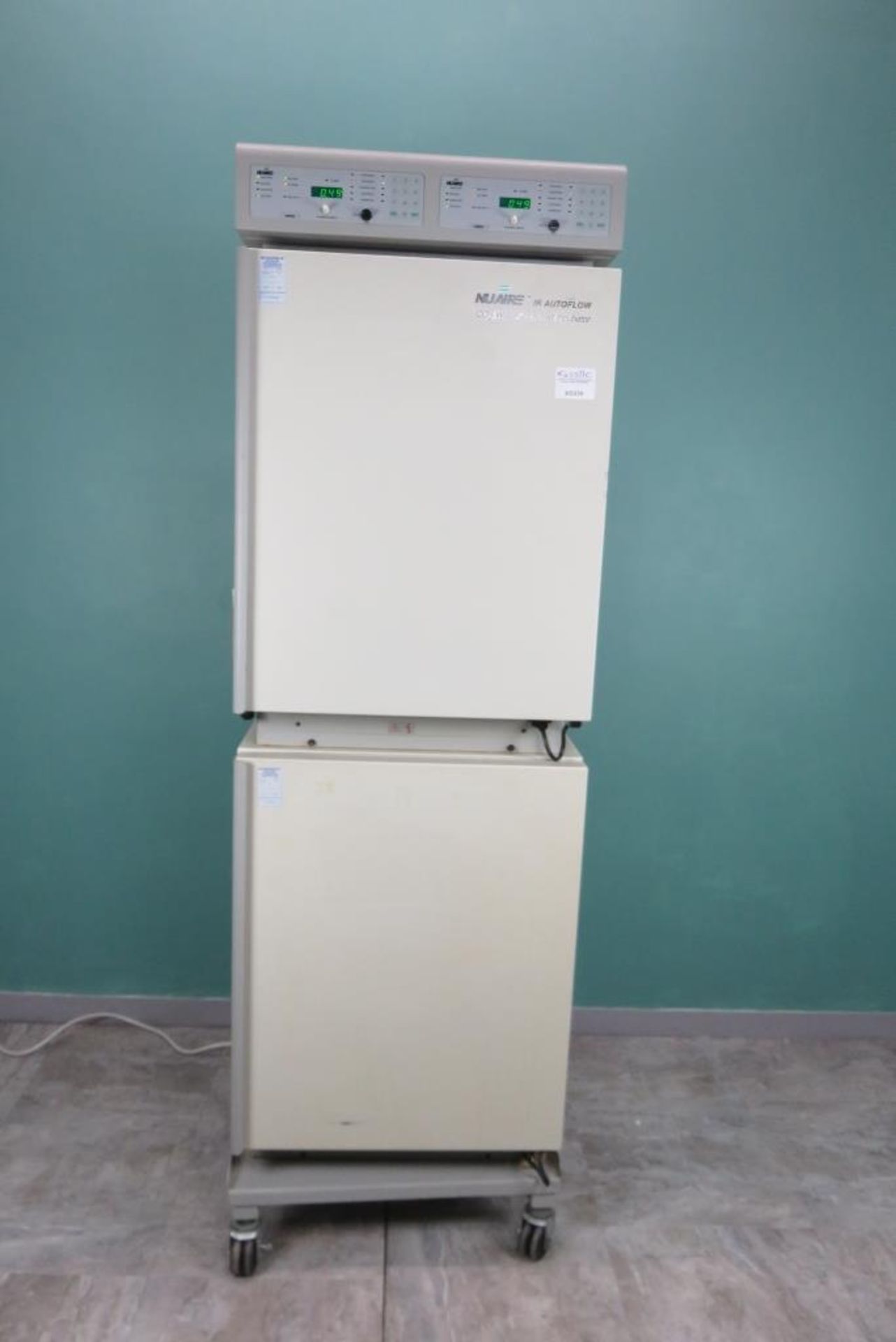 Double Stacked Nuaire IR CO2 Incubators