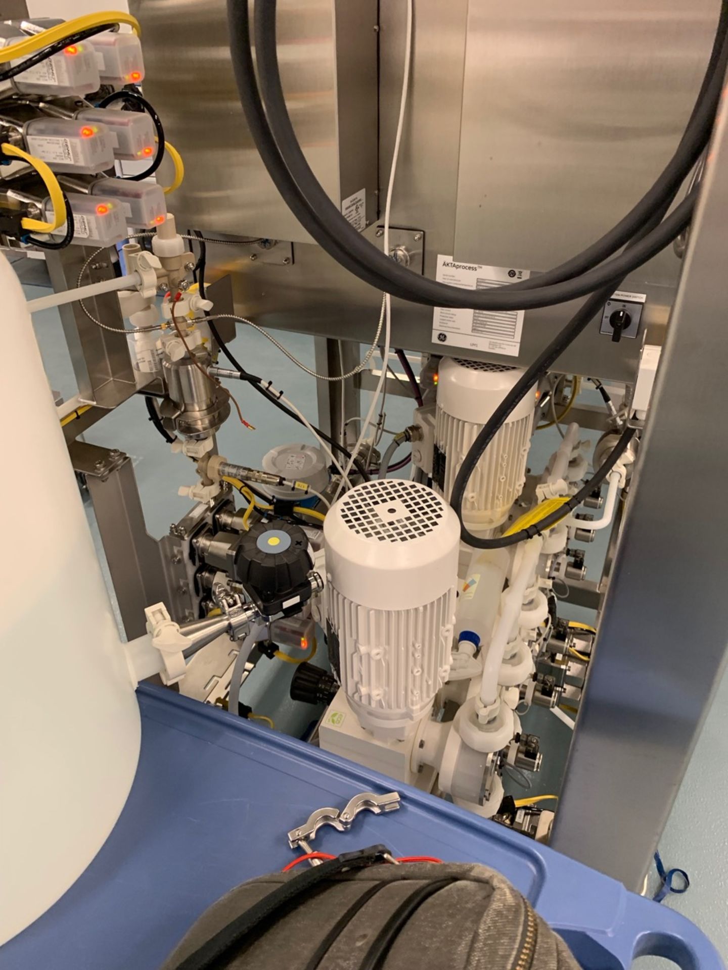 GE AKTAprocess Automated Liquid Chromatography System - Image 7 of 11