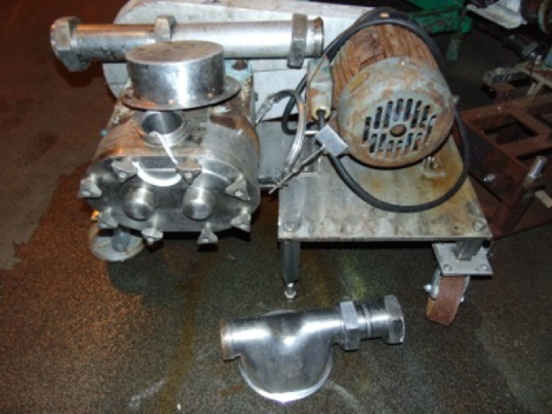 Waukesha mod. 130, 5hp S.S. Lobe Pump