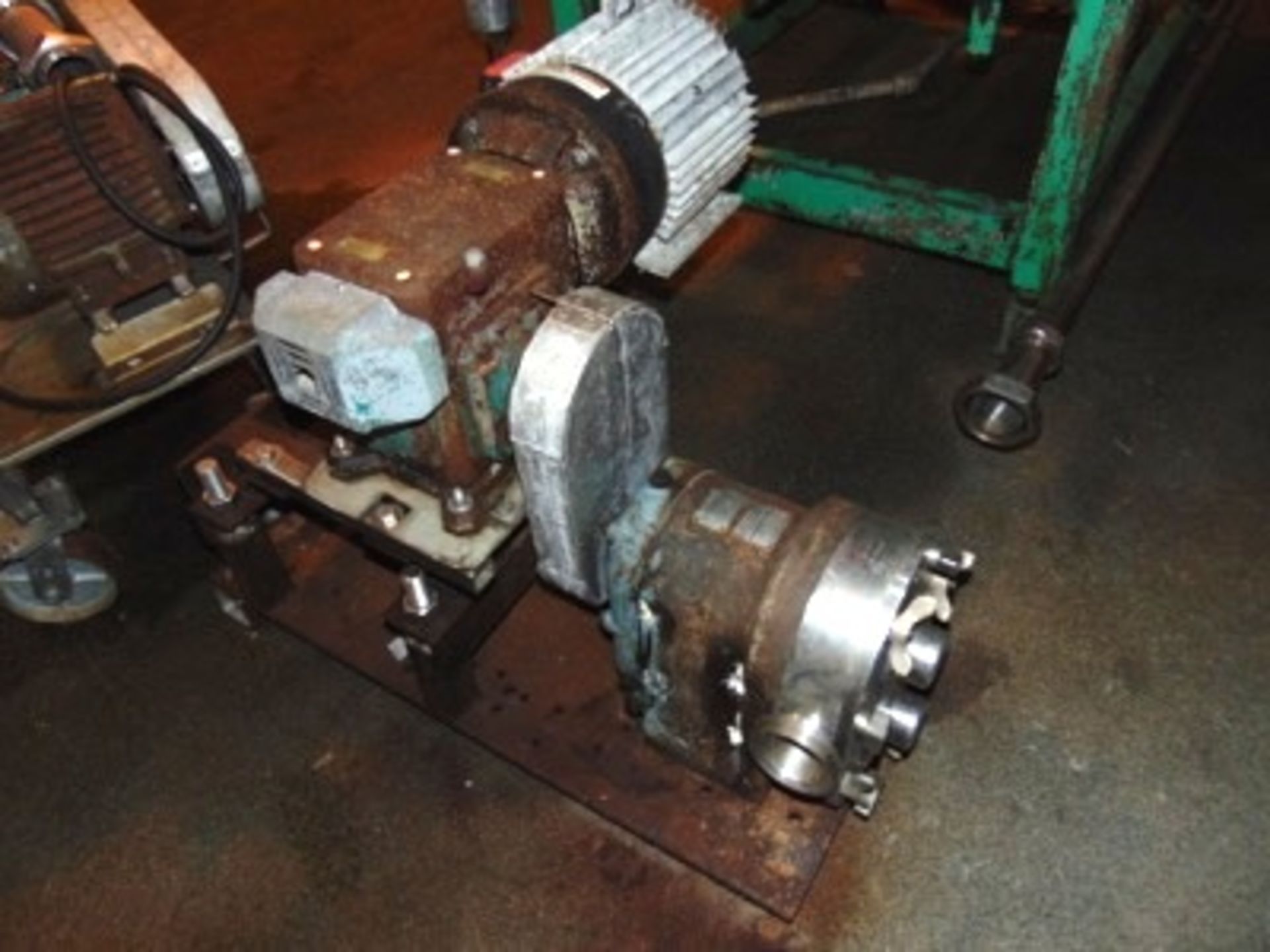 Waukesha mod. 130, 5hp S.S. Lobe Pump