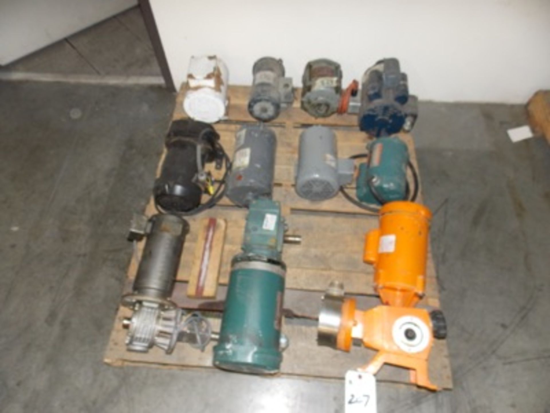 (Lot) Baldor & Other (11) Motors & Gear Drives 1/3hp & Others