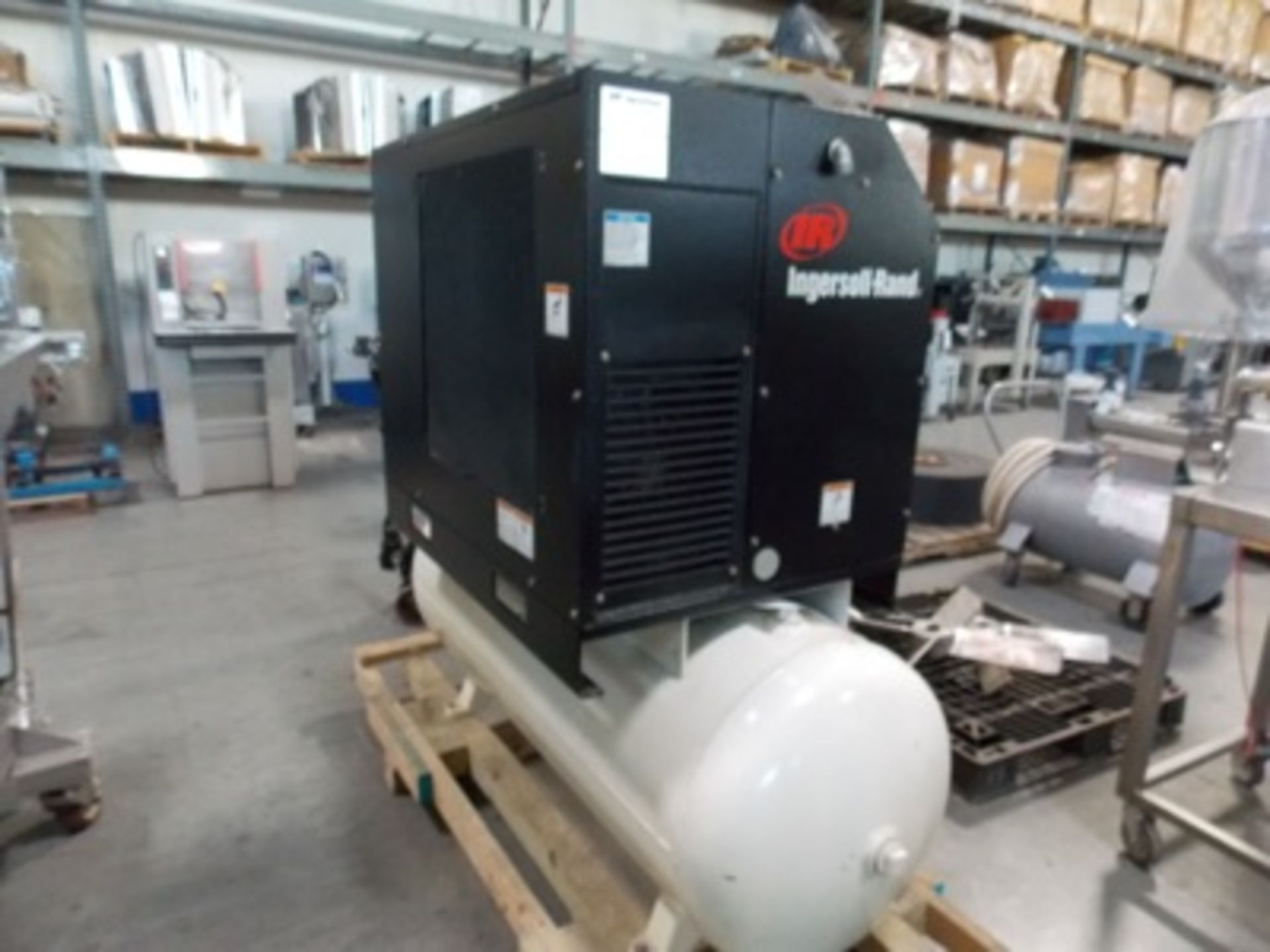 (2012) IR mod. SSR-HP25, Rotary Screw Tank-Mtd. Air Compressor, 25hp; S/N JX46120243 - Image 3 of 4