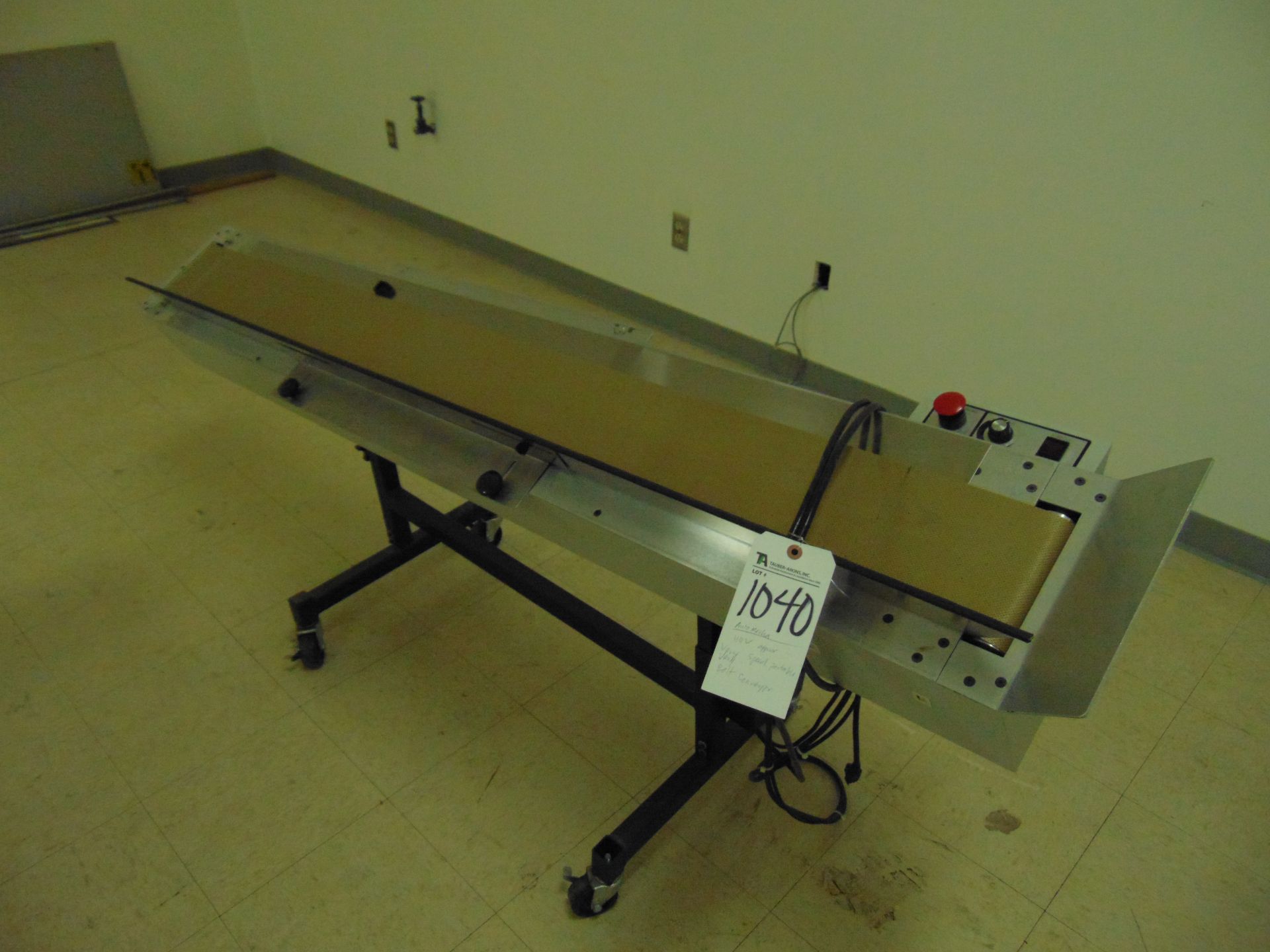 Automedia 110V Belt Conveyor, Approx. 6" x 6',