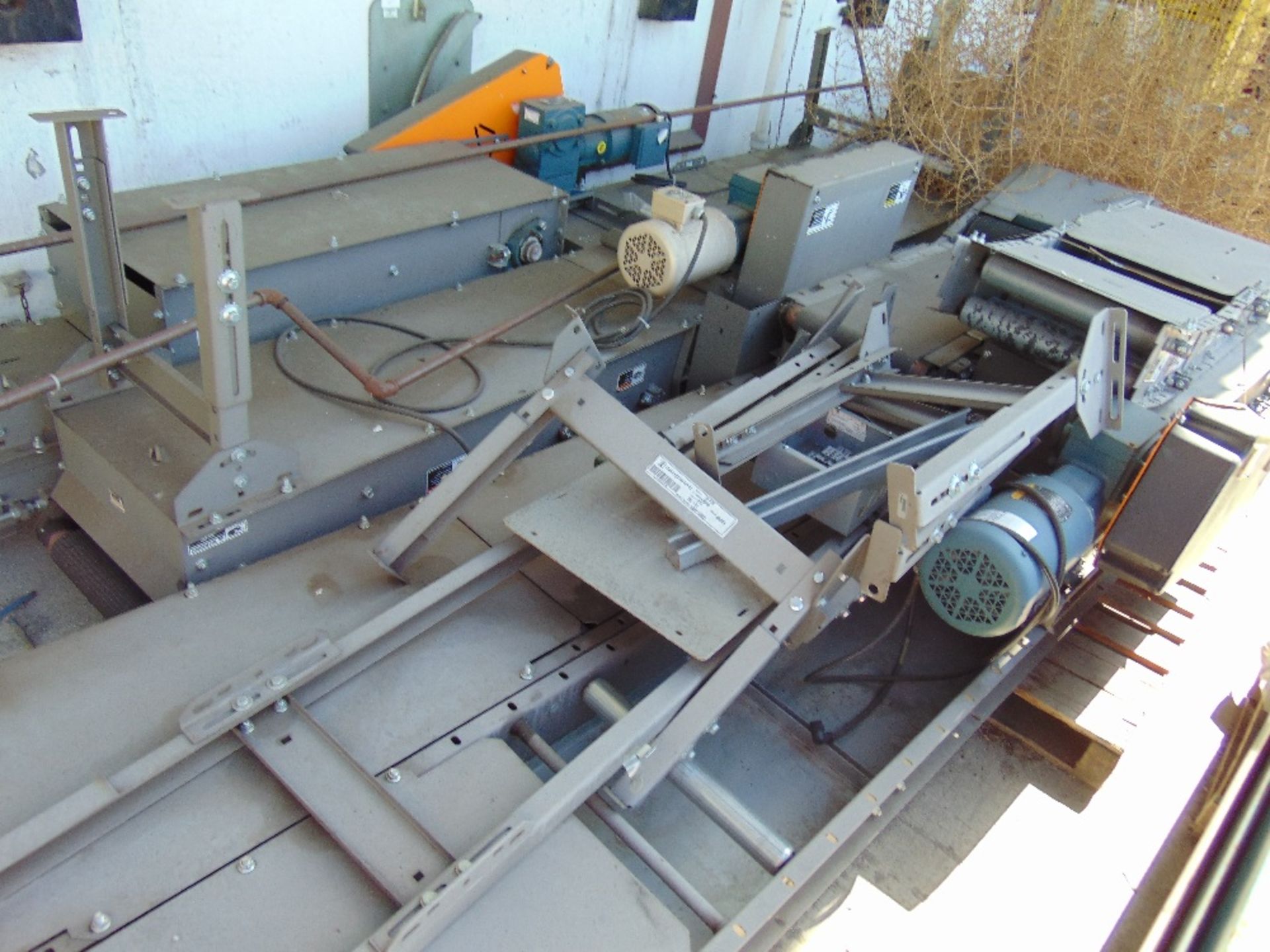 (Lot) Roller Skate, Belt Conveyor (Outside) - Image 3 of 4