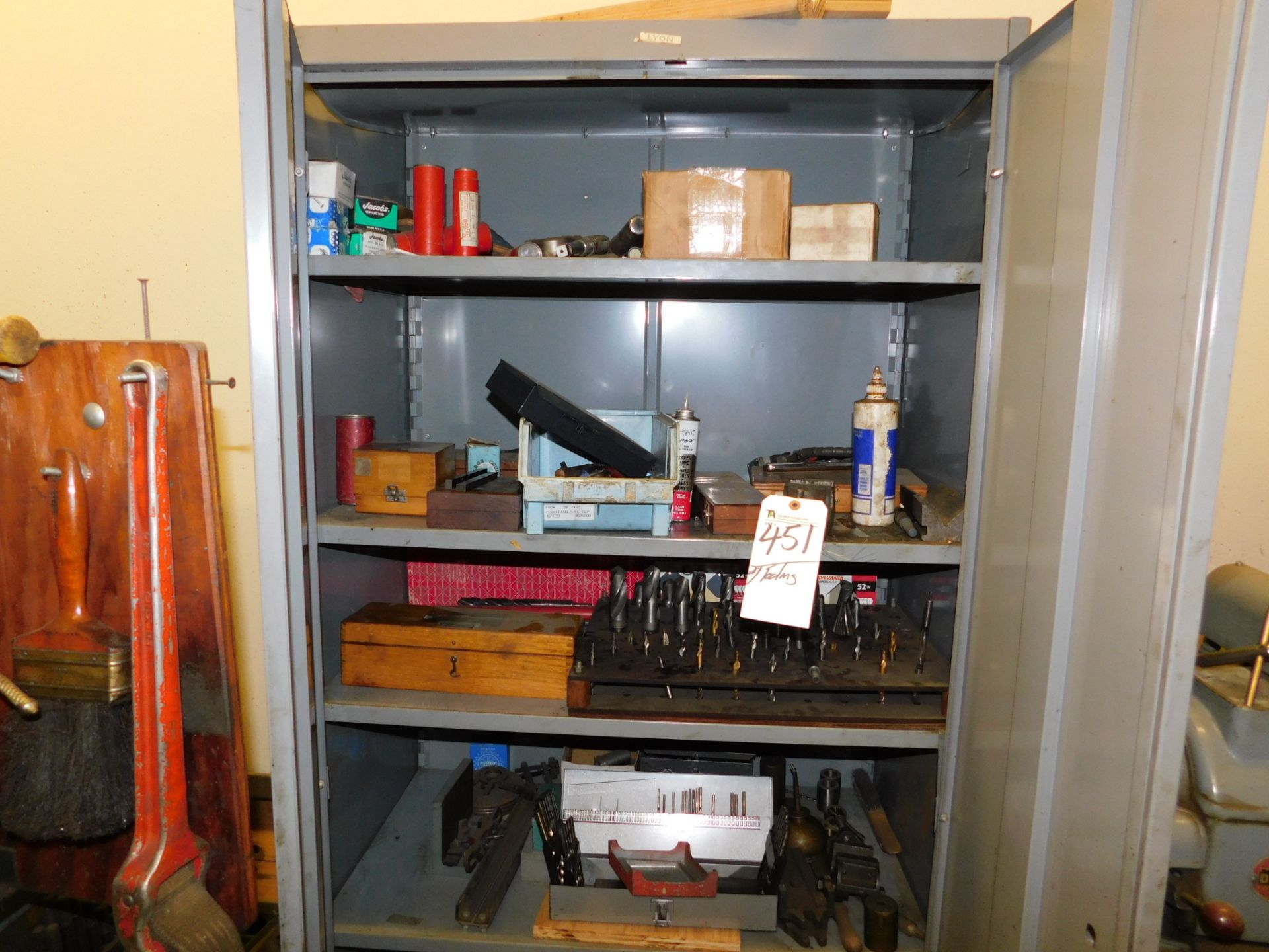 (Lot) Tooling w/ Cabinet